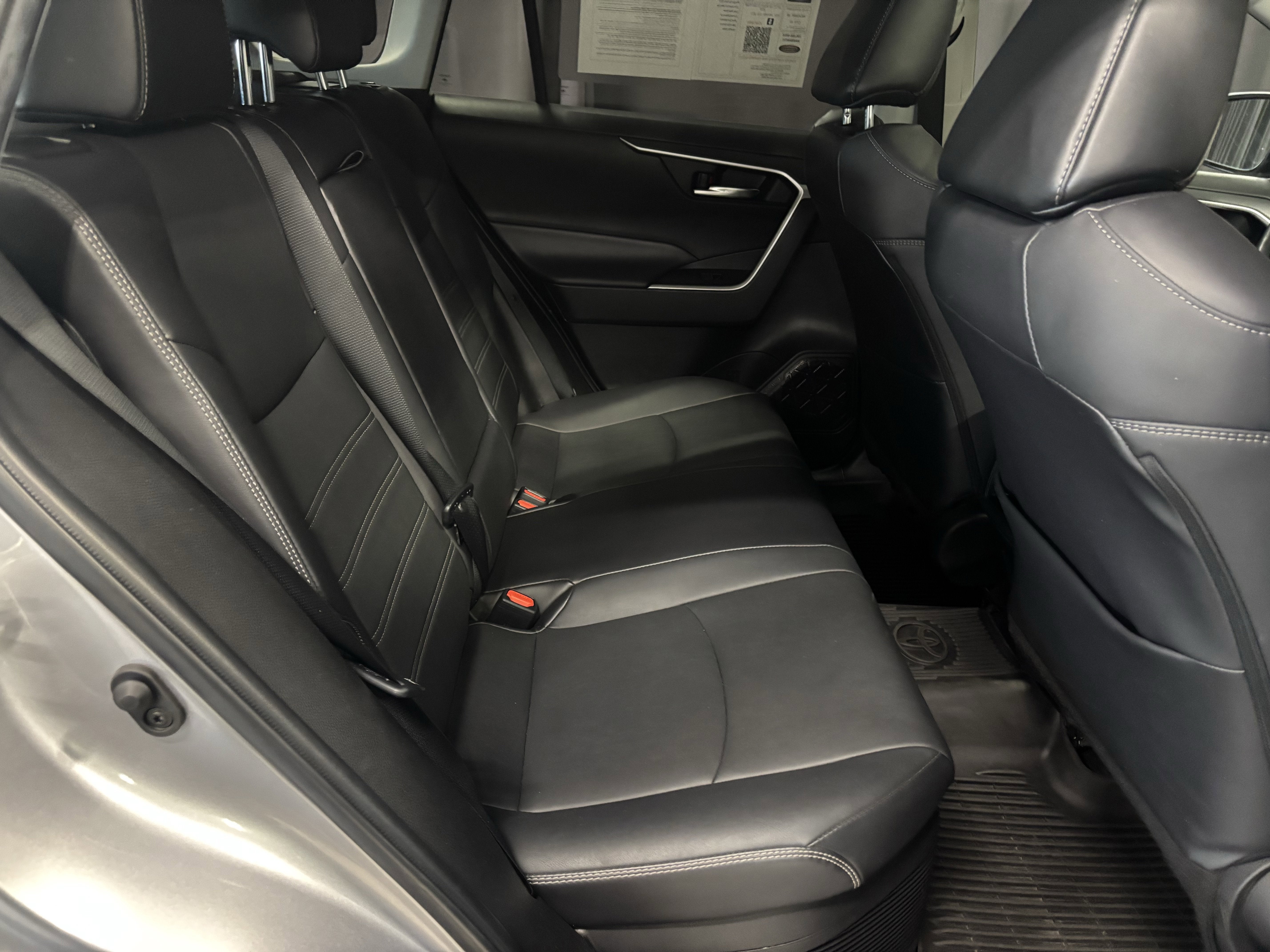 2022 Toyota RAV4 Hybrid XLE Premium AWD