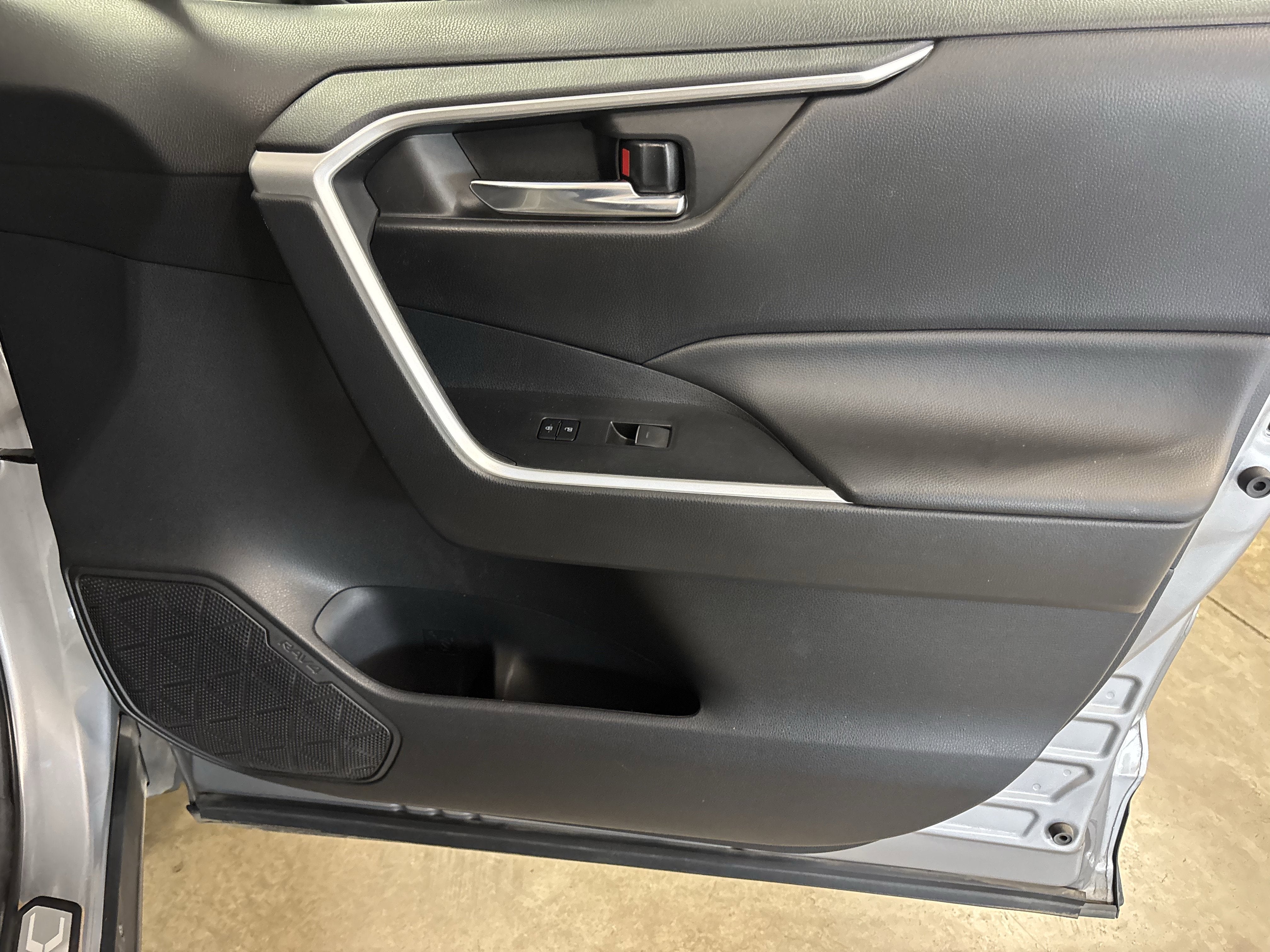 2022 Toyota RAV4 Hybrid XLE Premium AWD