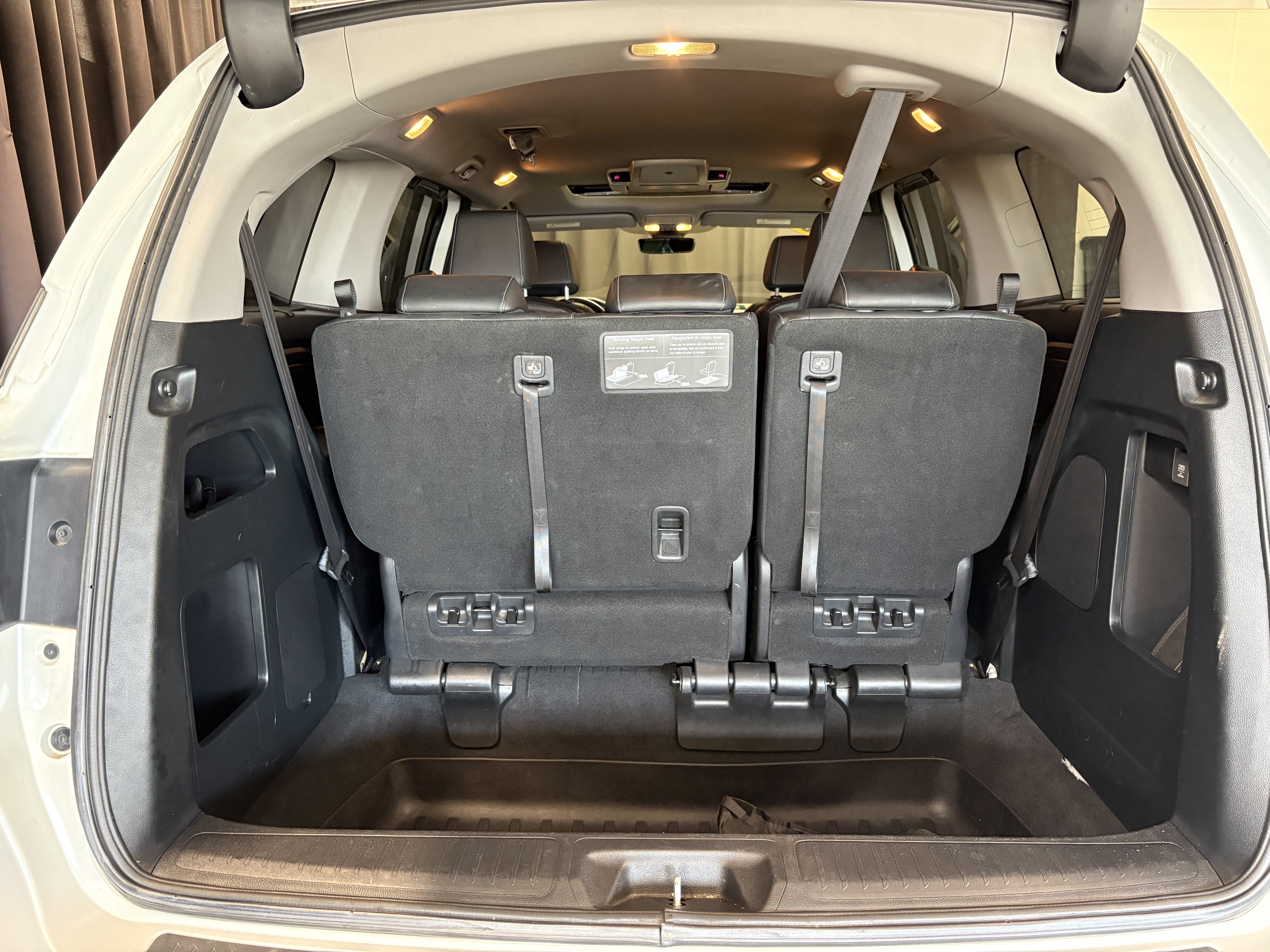 2022 Honda Odyssey Touring FWD