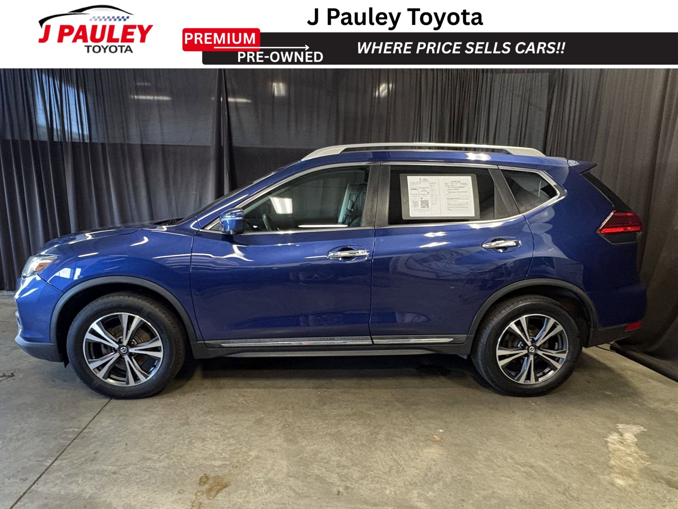 Used 2017 Nissan Rogue SL with VIN 5N1AT2MVXHC848793 for sale in Fort Smith, AR