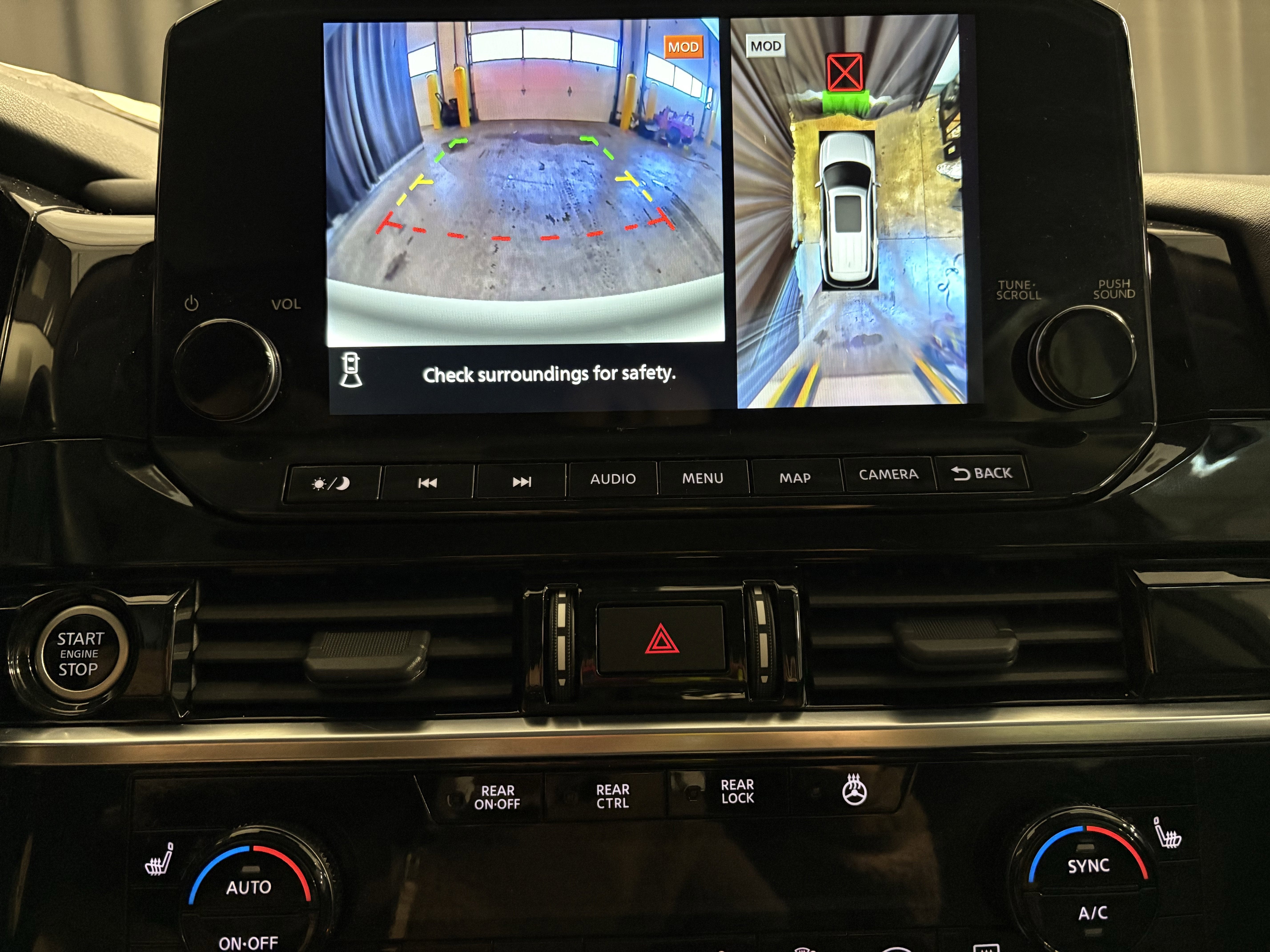 2023 Nissan Pathfinder SL 4WD