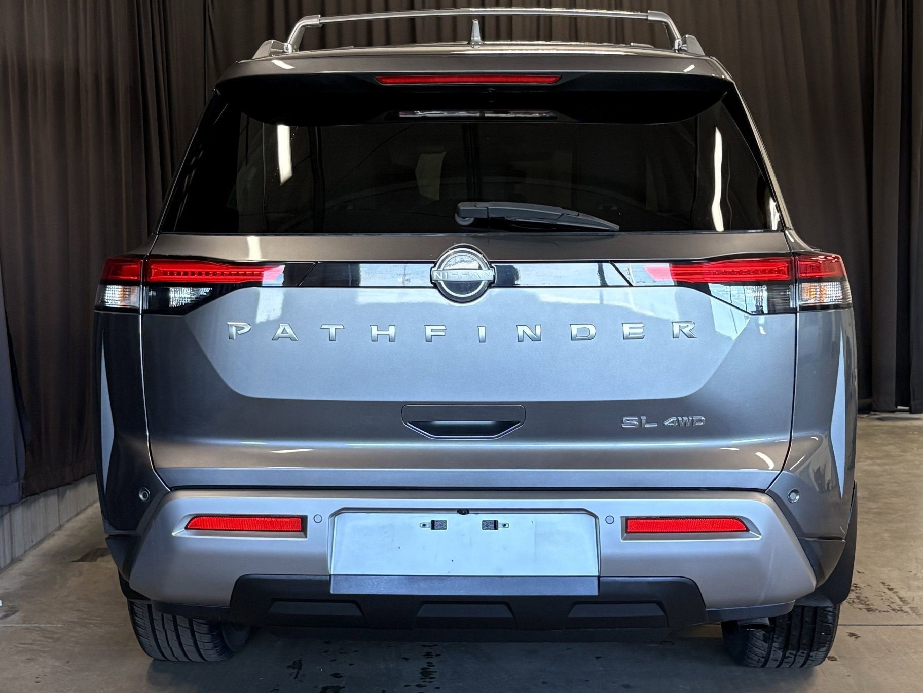 2023 Nissan Pathfinder SL 4WD