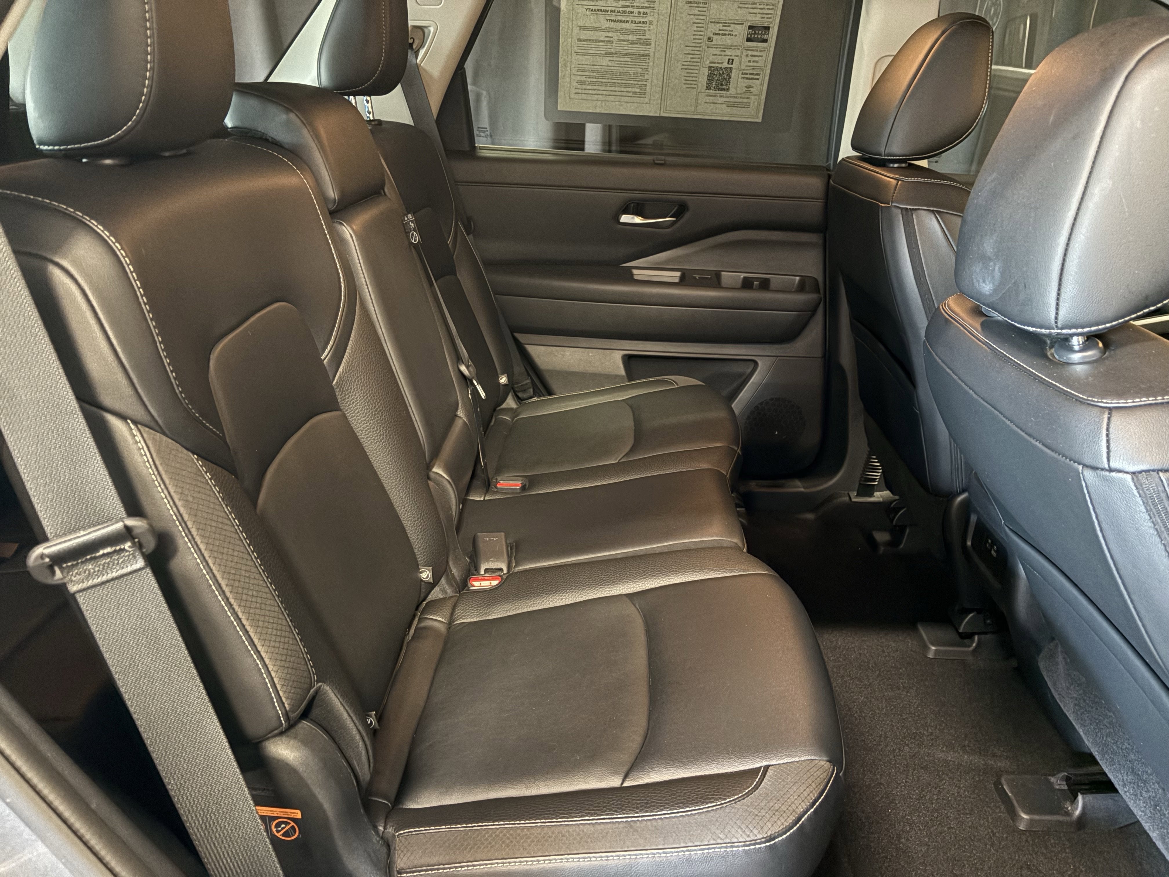 2023 Nissan Pathfinder SL 4WD