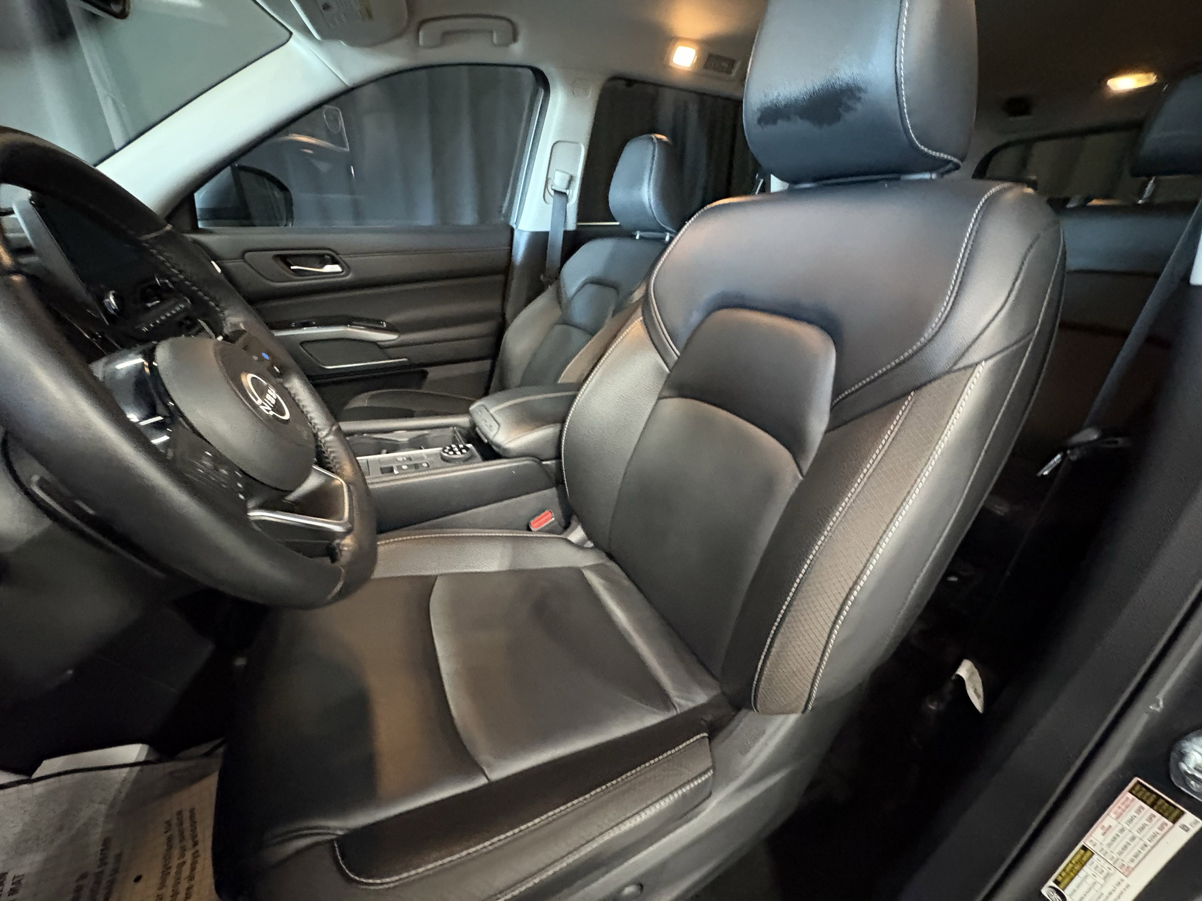 2023 Nissan Pathfinder SL 4WD