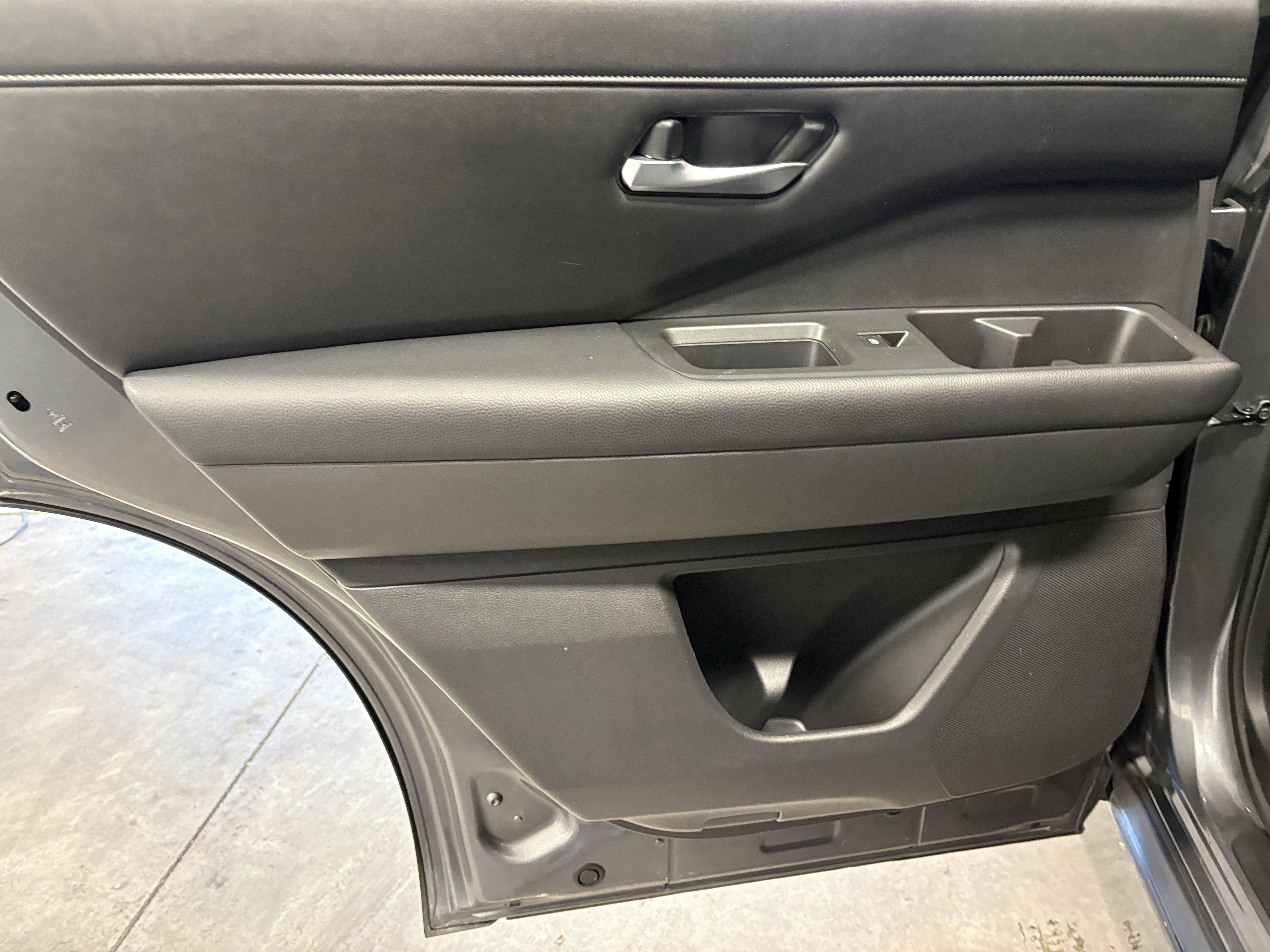 2023 Nissan Pathfinder SL 4WD