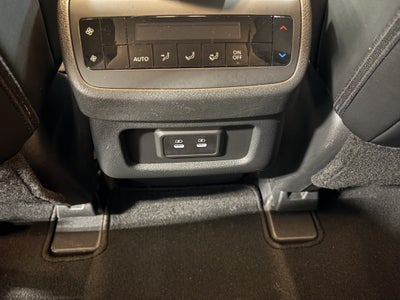 2026 Nissan Pathfinder SL FWD
