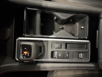 2026 Nissan Pathfinder SL FWD