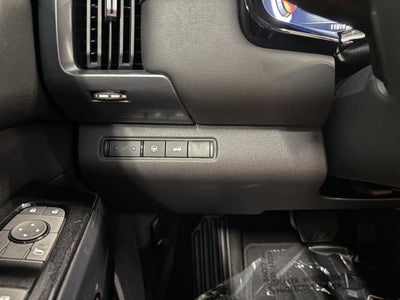 2026 Nissan Pathfinder SL FWD