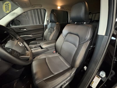 2026 Nissan Pathfinder SL FWD