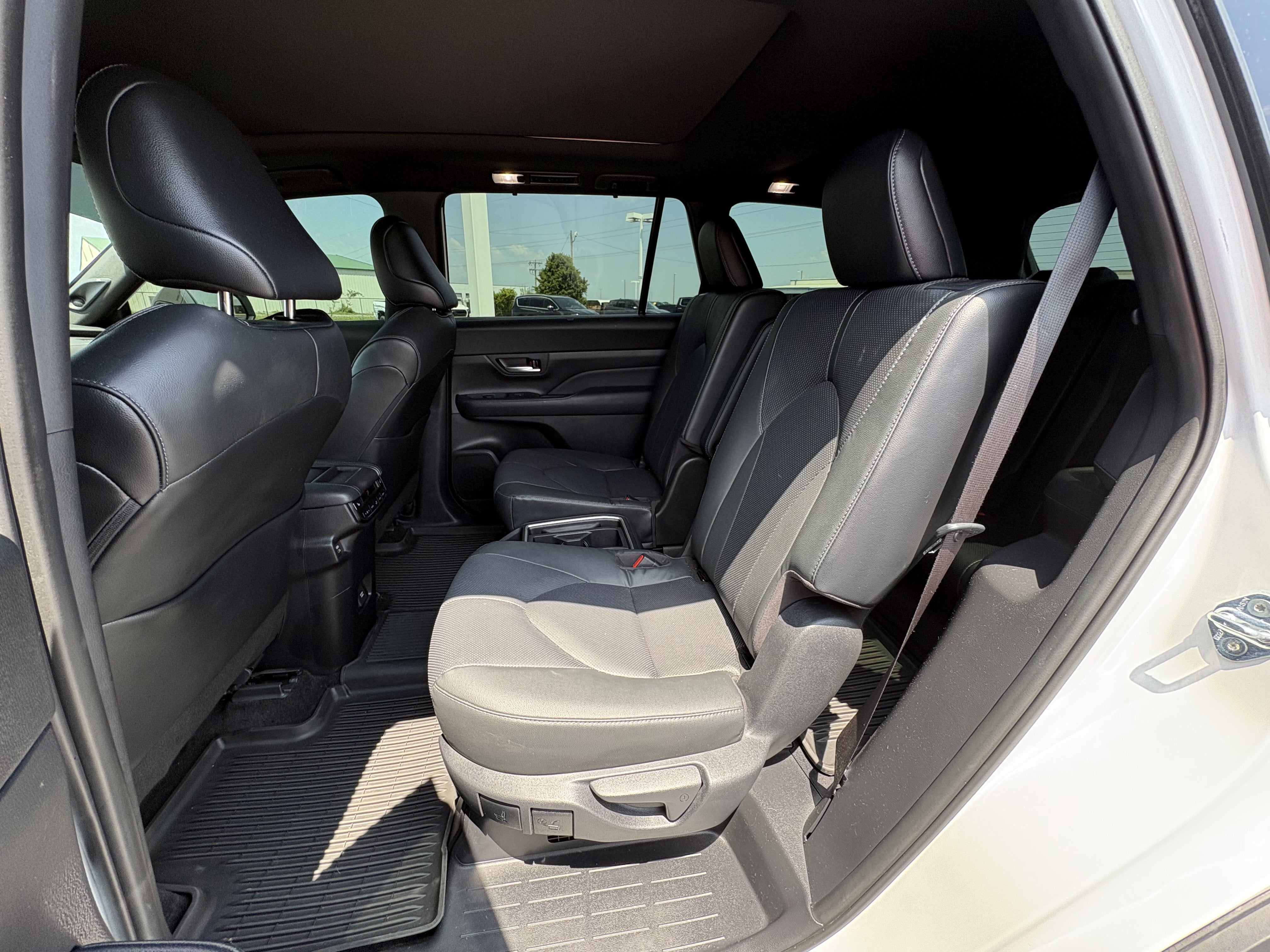 2025 Toyota Grand Highlander Hybrid Nightshade Edition AWD