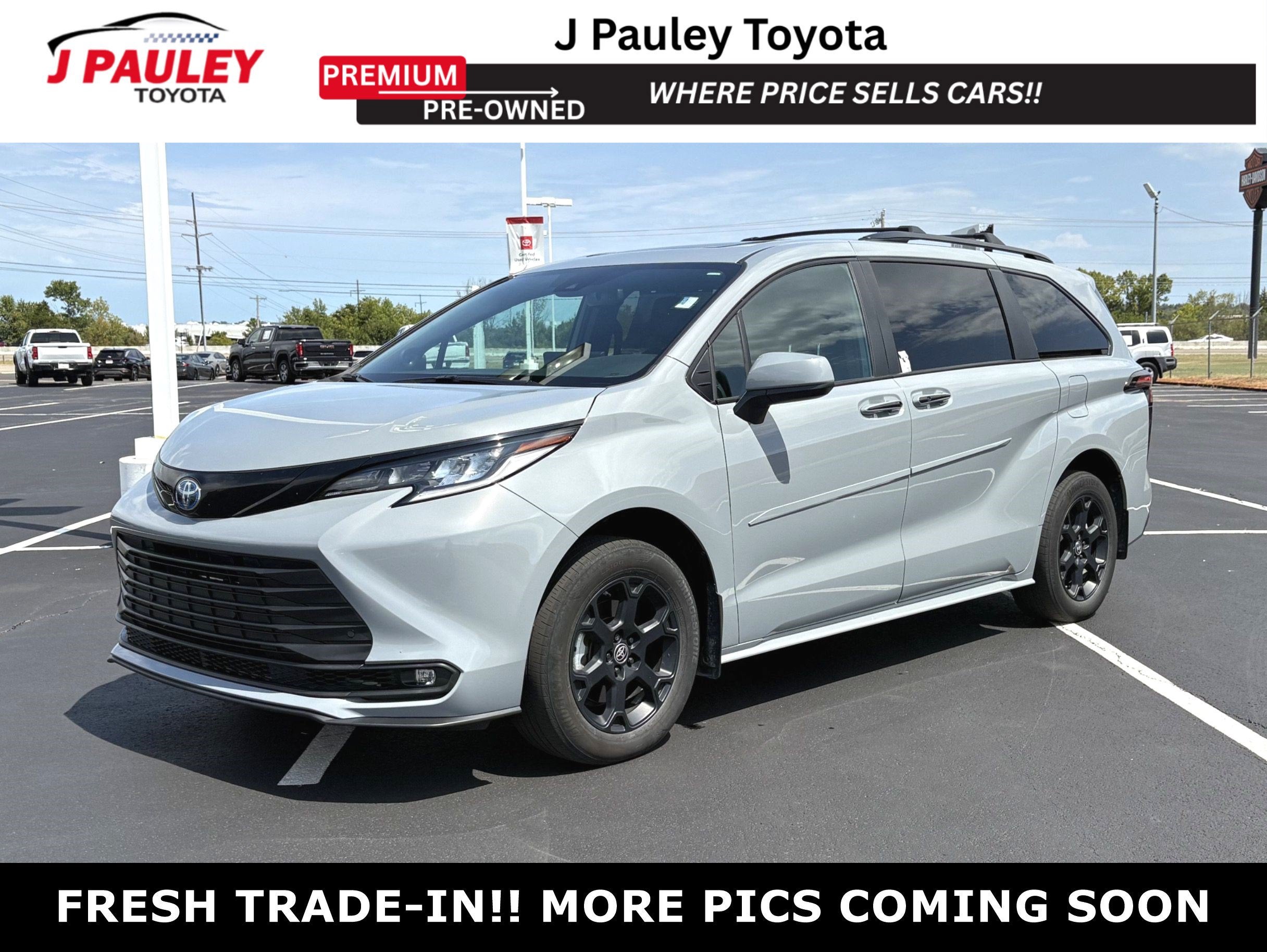 2025 Toyota Sienna Woodland Edition AWD