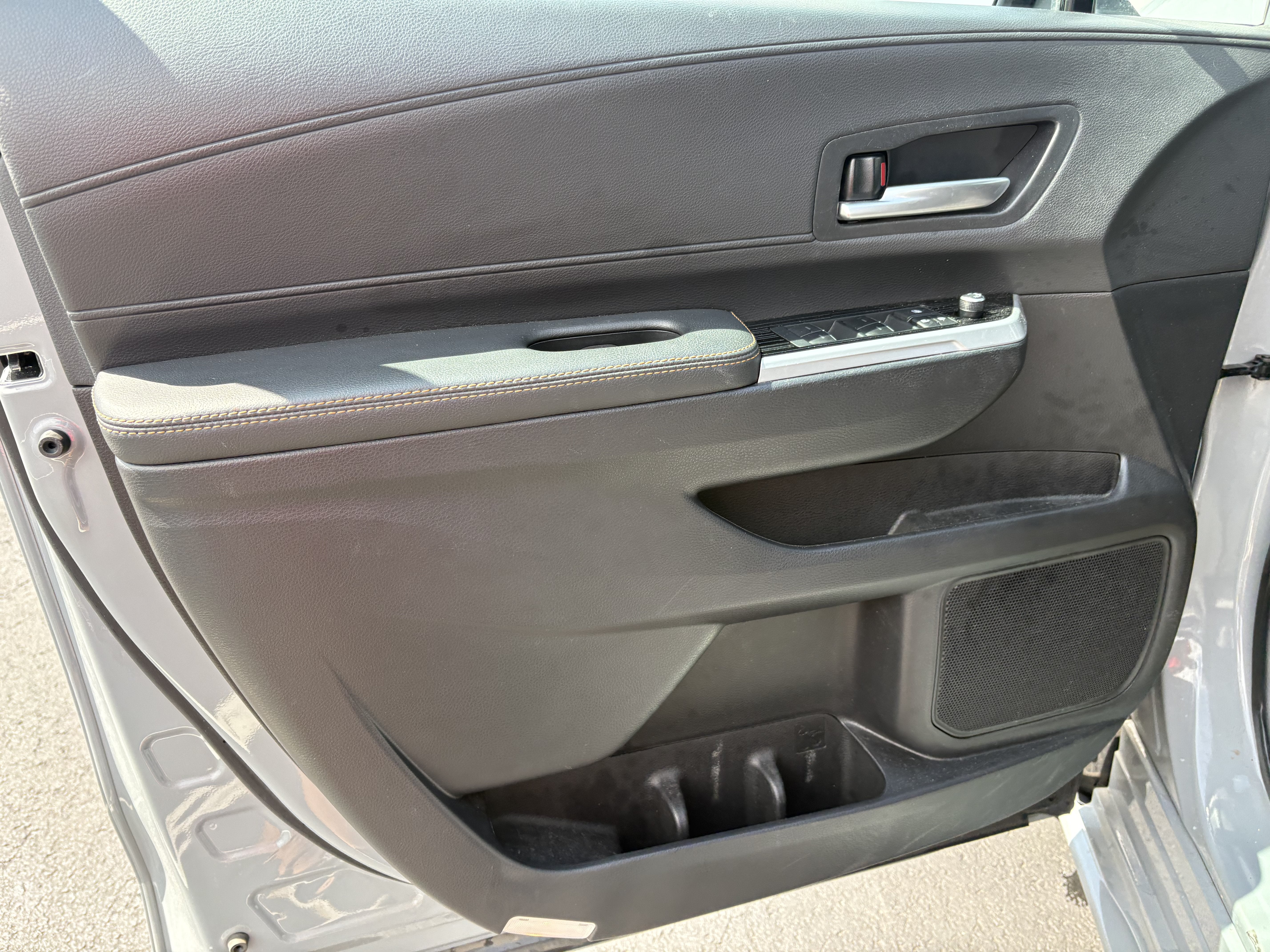 2025 Toyota Sienna Woodland Edition AWD