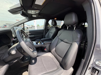 2025 Toyota Sienna Woodland Edition AWD