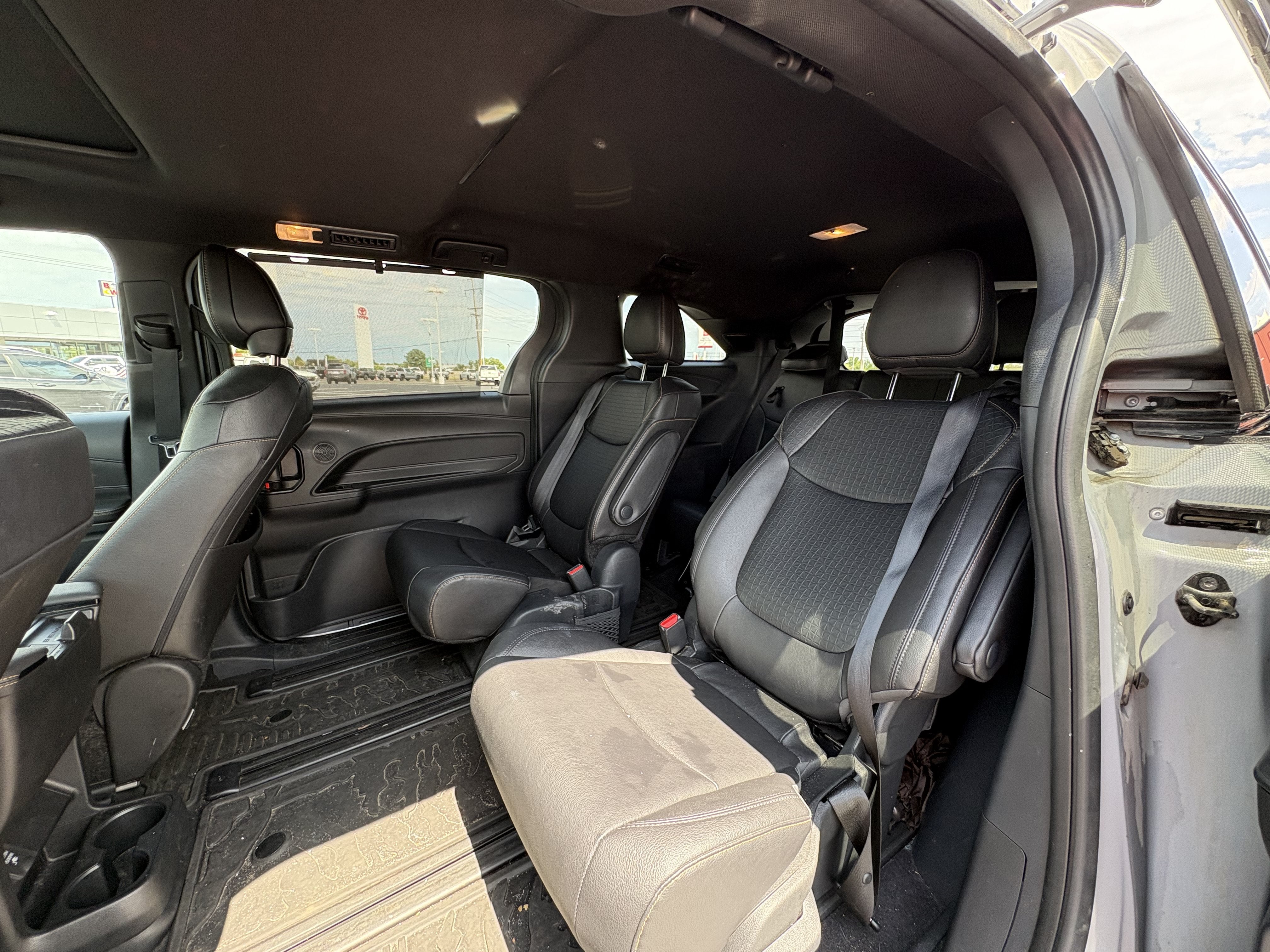 2025 Toyota Sienna Woodland Edition AWD