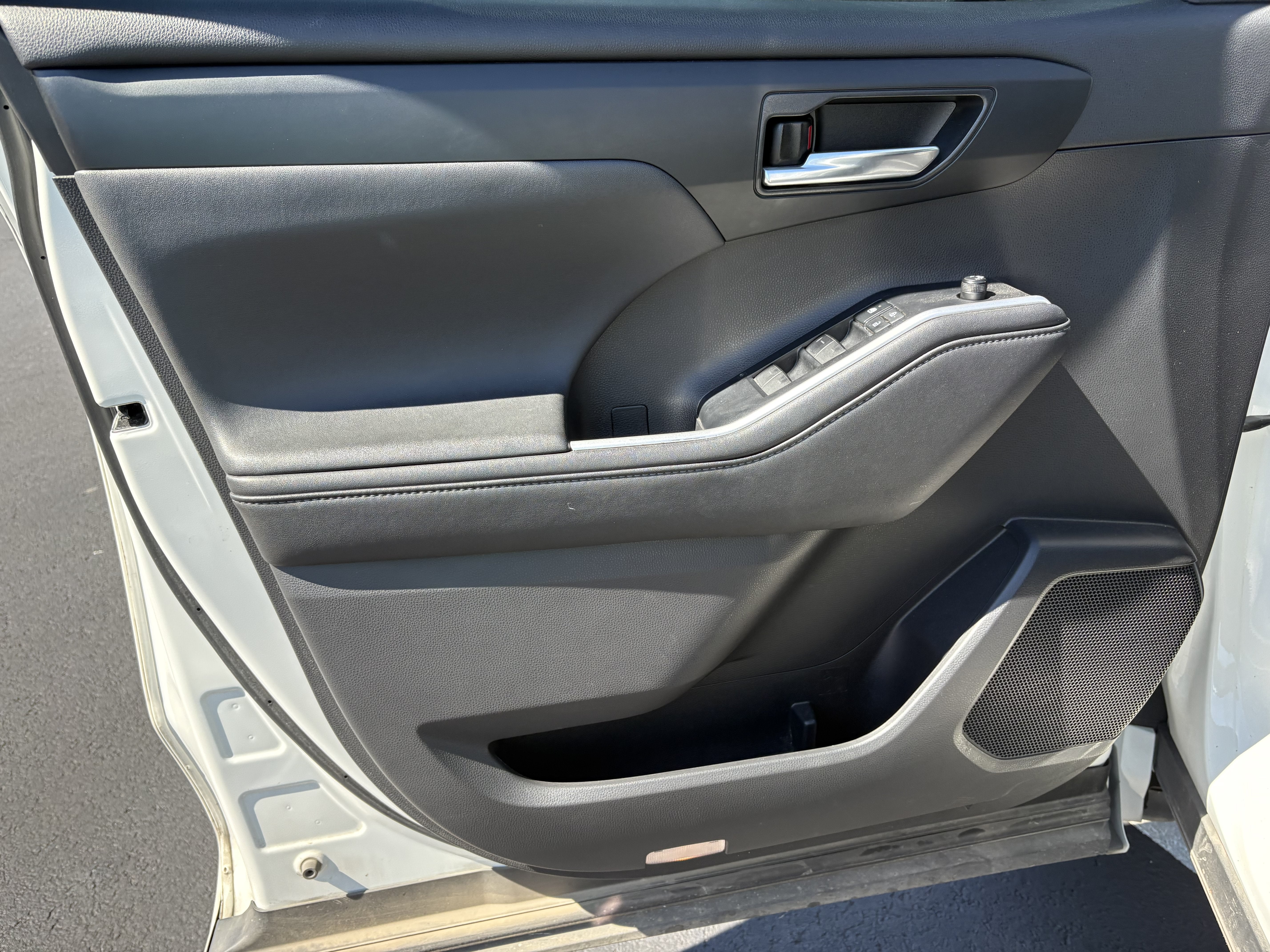 2020 Toyota Highlander XLE FWD