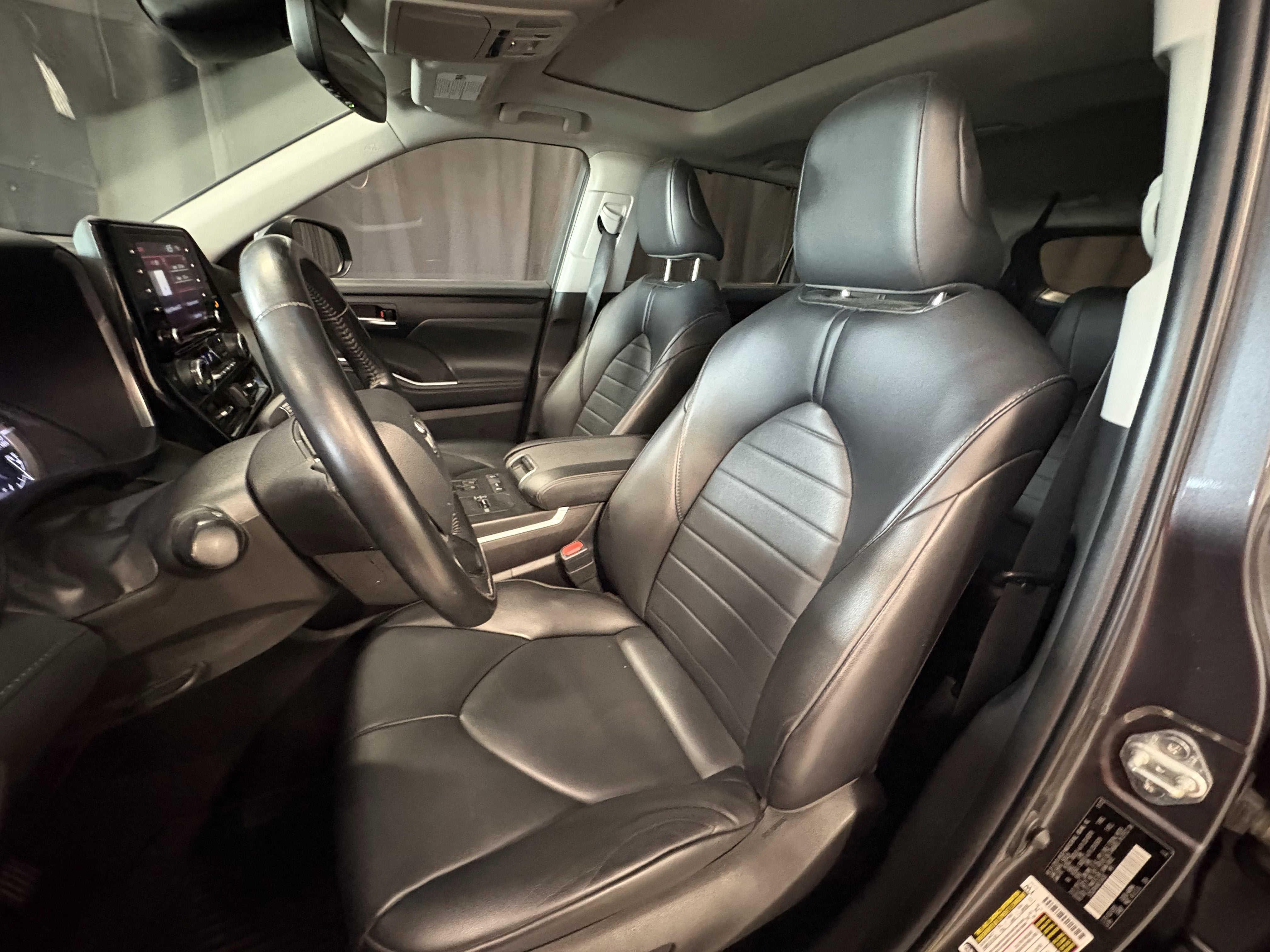 2022 Toyota Highlander XLE FWD