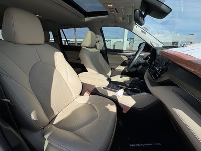 2021 Toyota Highlander Limited FWD