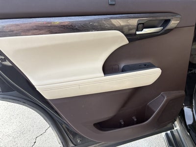 2021 Toyota Highlander Limited FWD