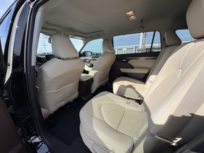 2021 Toyota Highlander Limited FWD