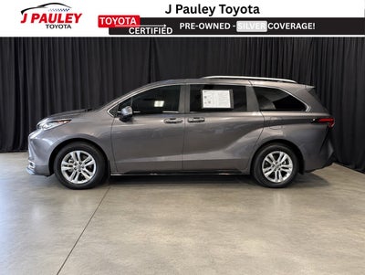2022 Toyota Sienna Limited FWD