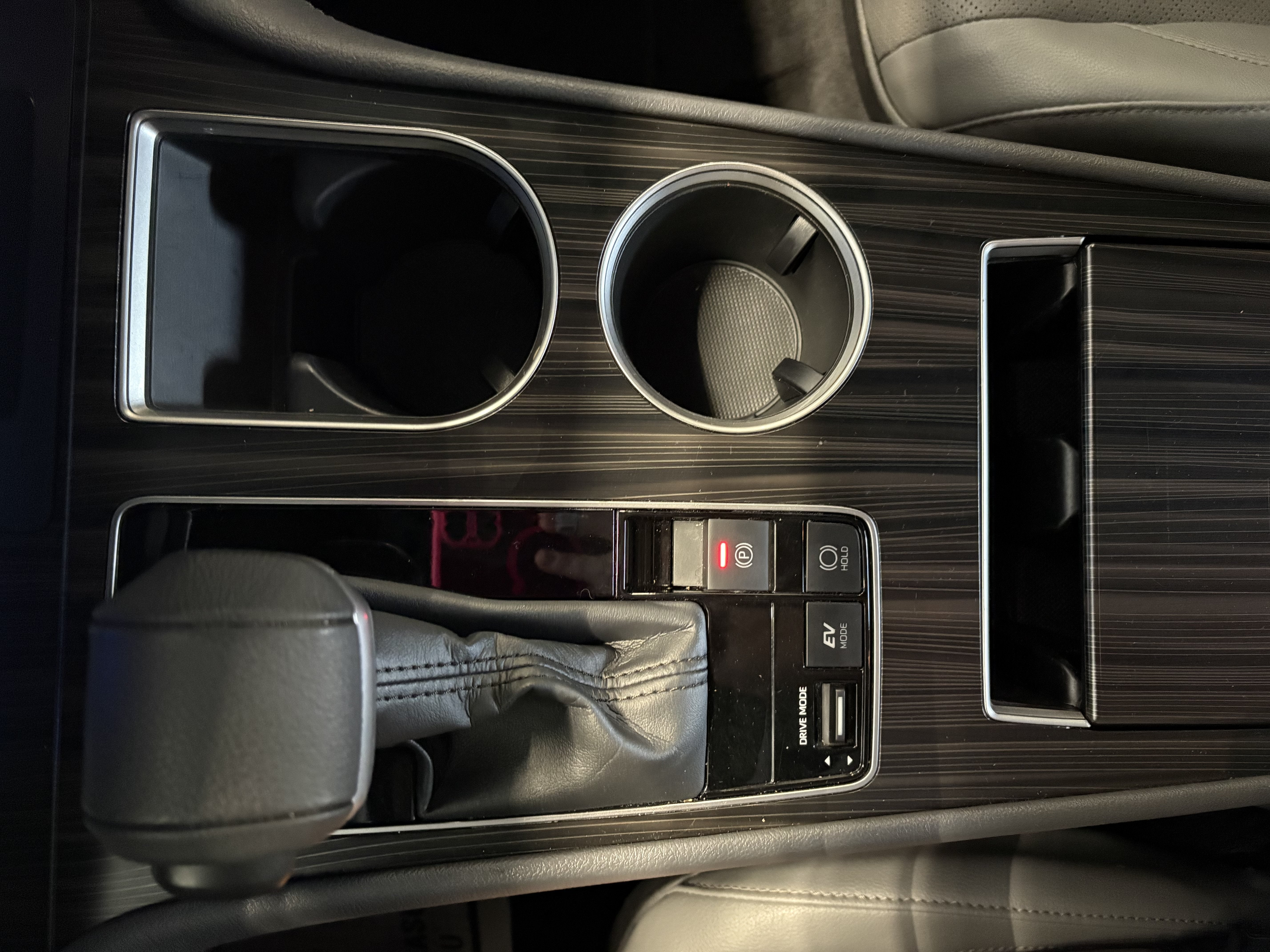 2022 Toyota Sienna Limited FWD
