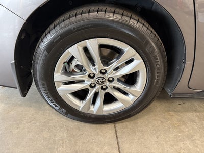 2022 Toyota Sienna Limited FWD