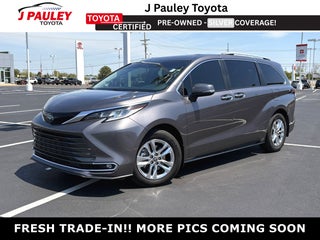 2022 Toyota Sienna Limited FWD