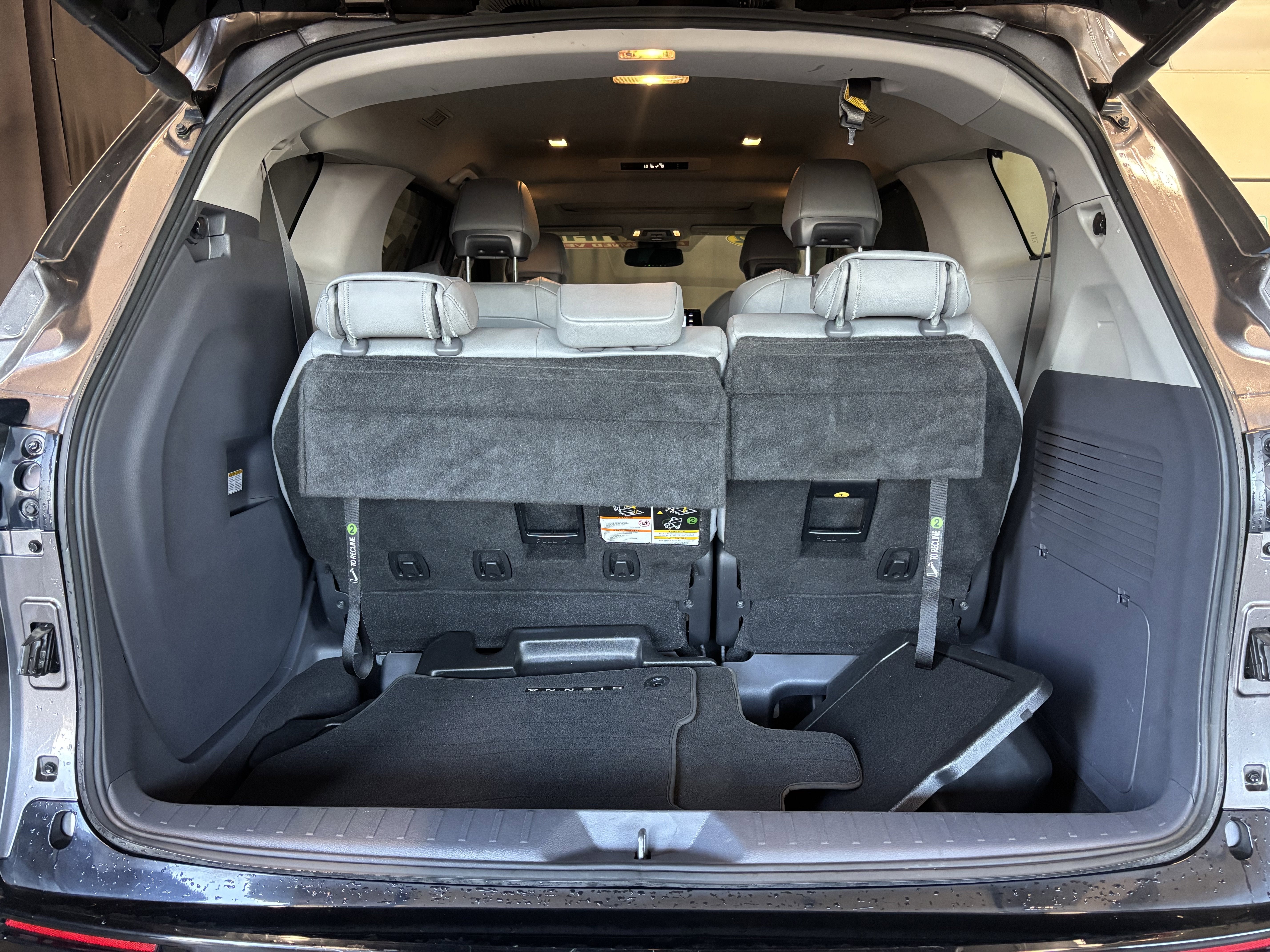 2022 Toyota Sienna Limited FWD