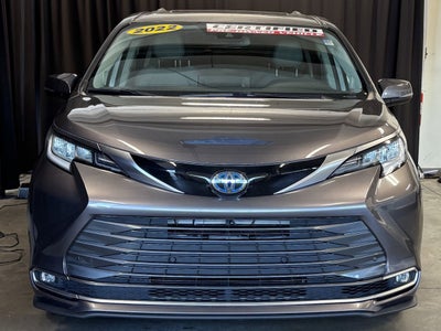 2022 Toyota Sienna Limited FWD