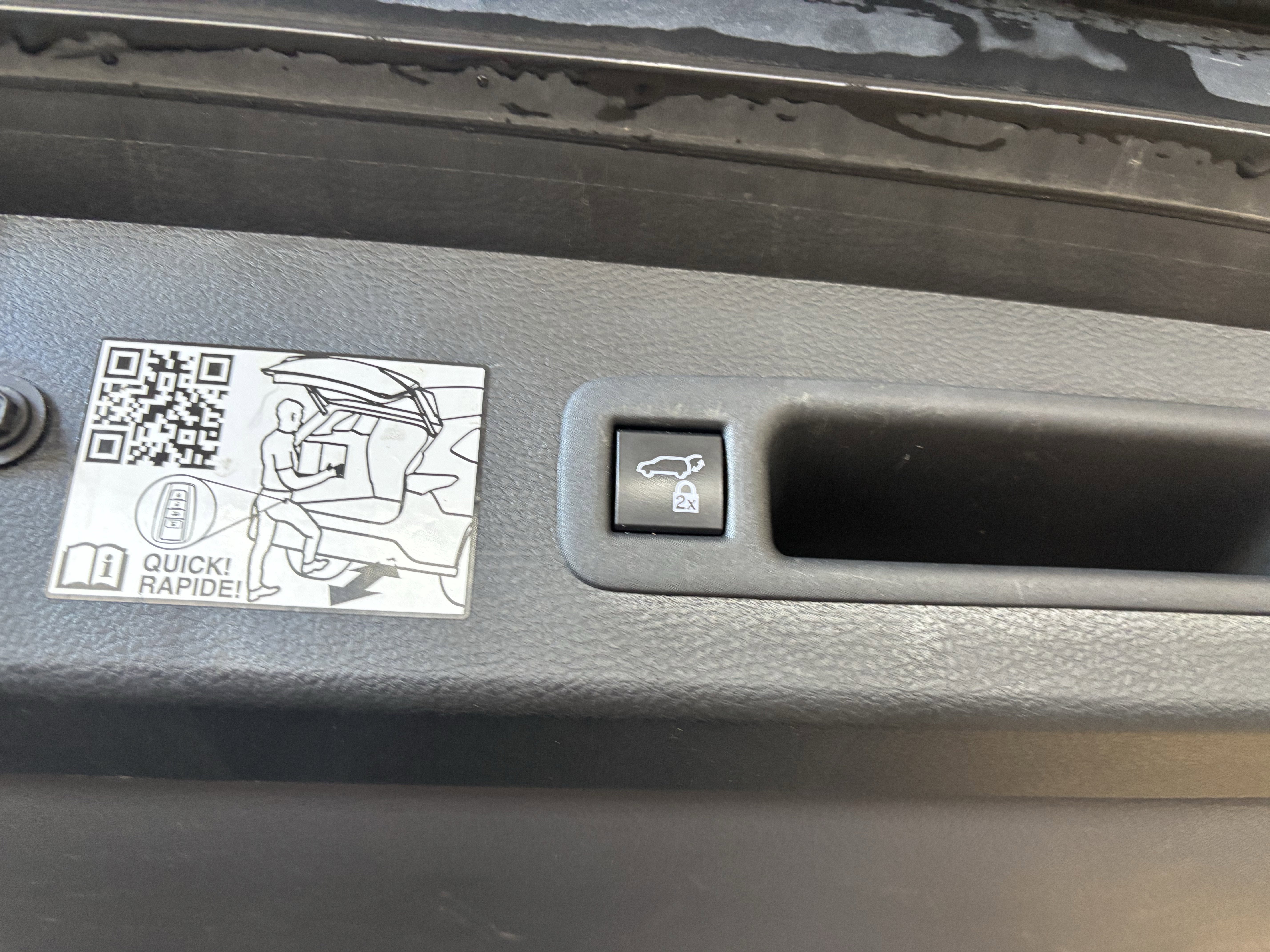 2022 Toyota Sienna Limited FWD