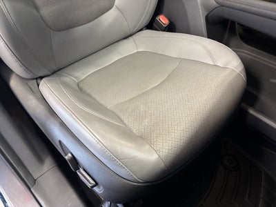 2022 Toyota Sienna Limited FWD