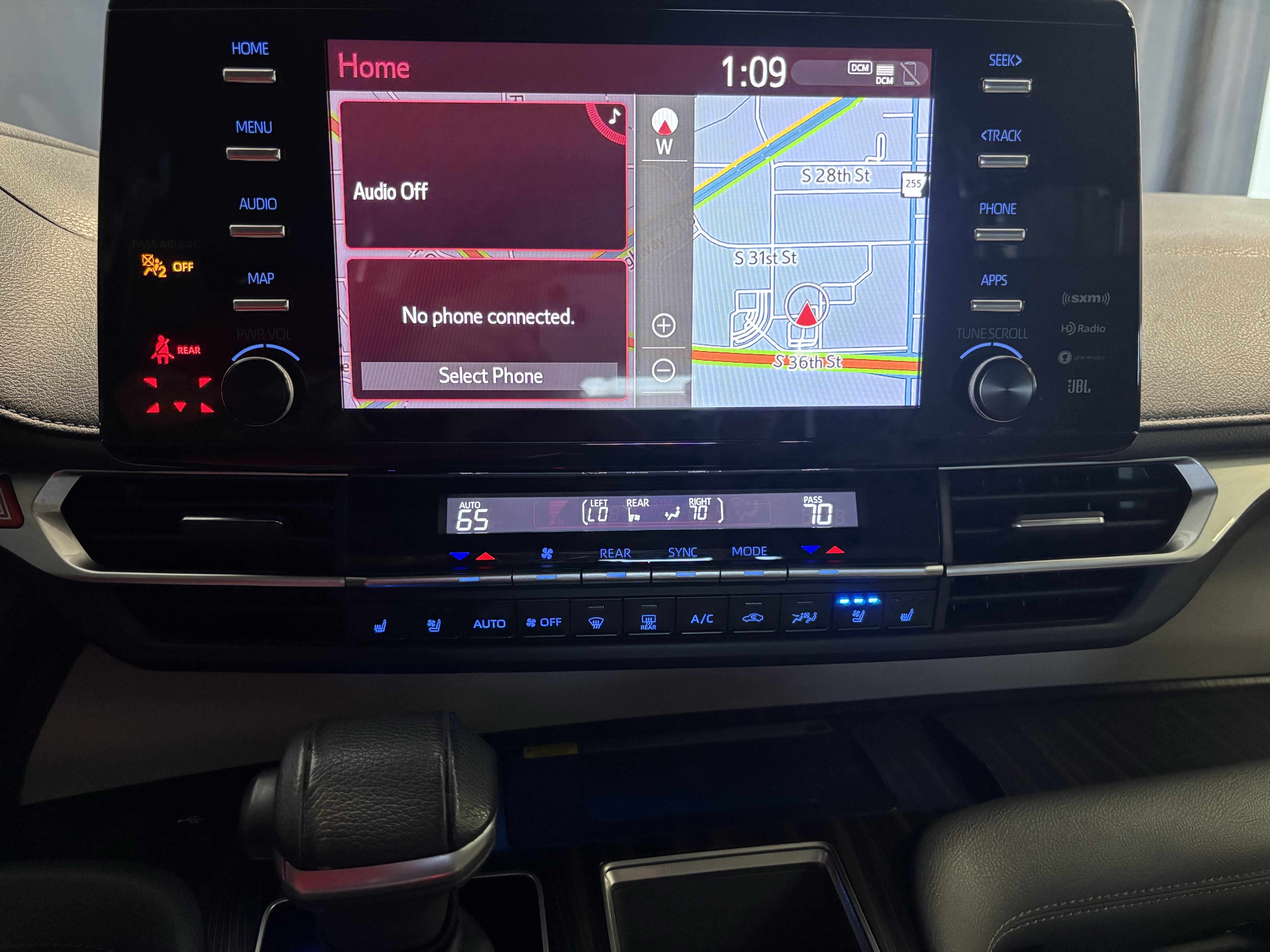 2022 Toyota Sienna Limited FWD