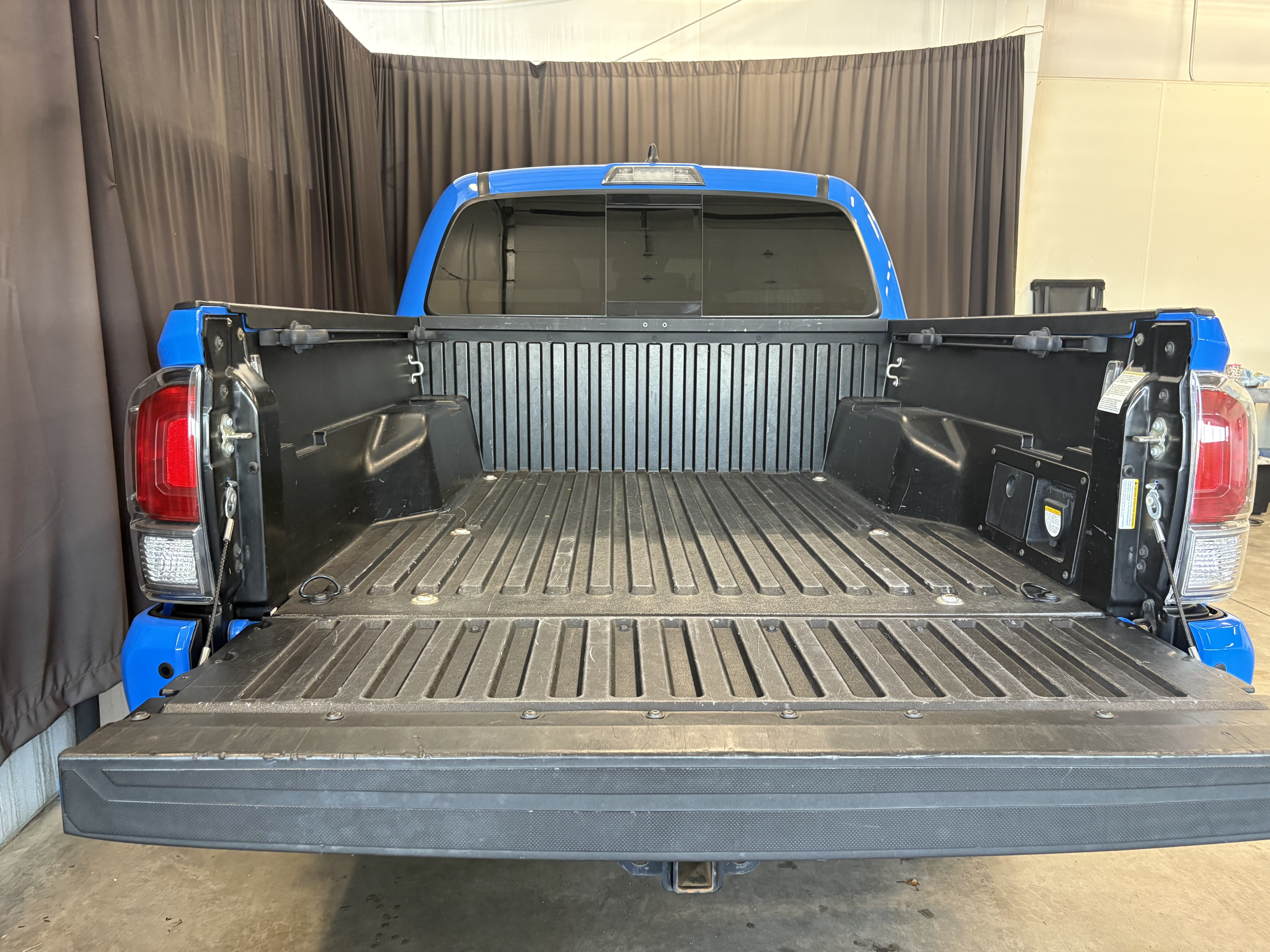 2020 Toyota Tacoma TRD Sport RWD