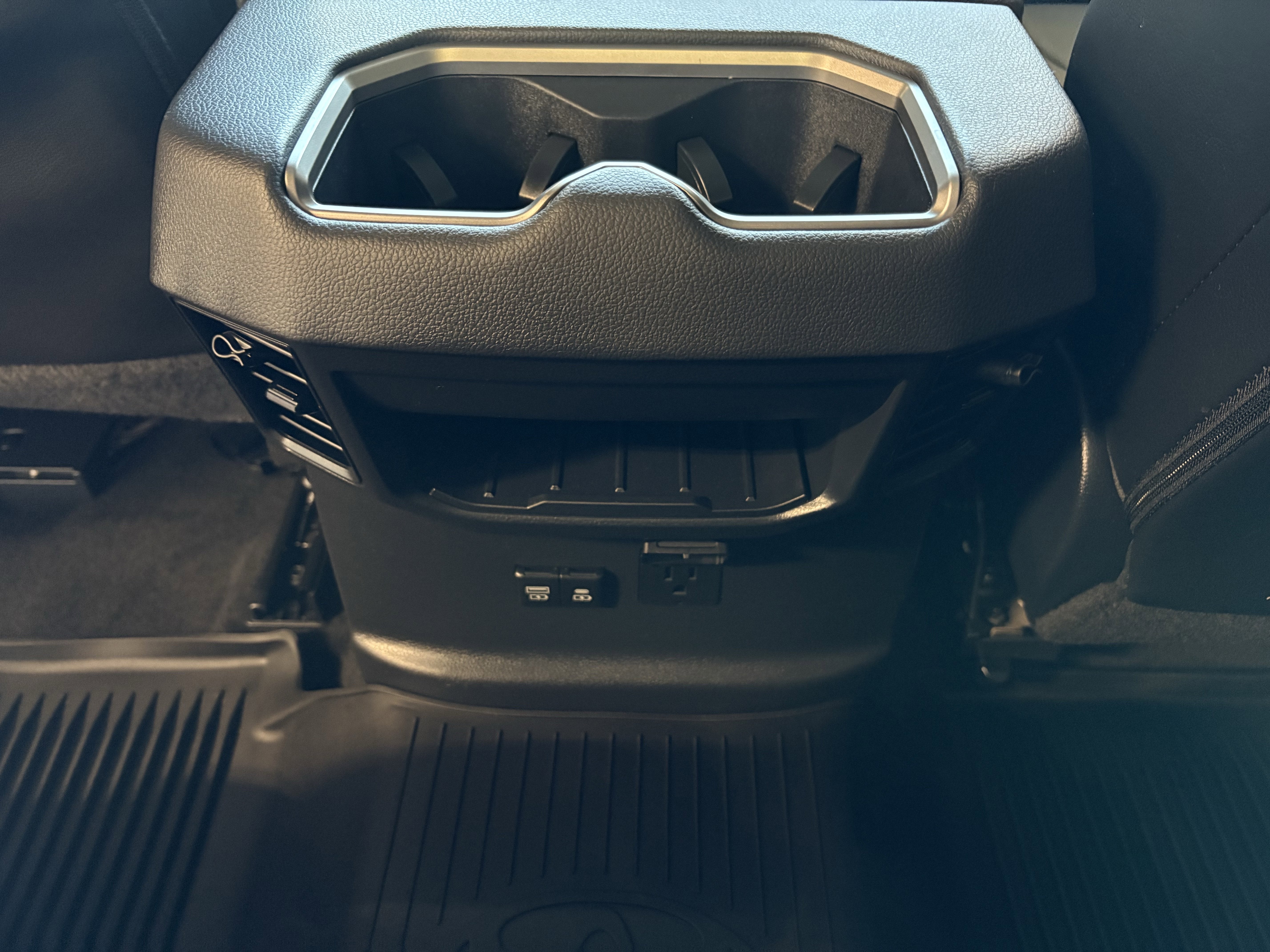 2024 Toyota Tundra Limited Hybrid 4WD