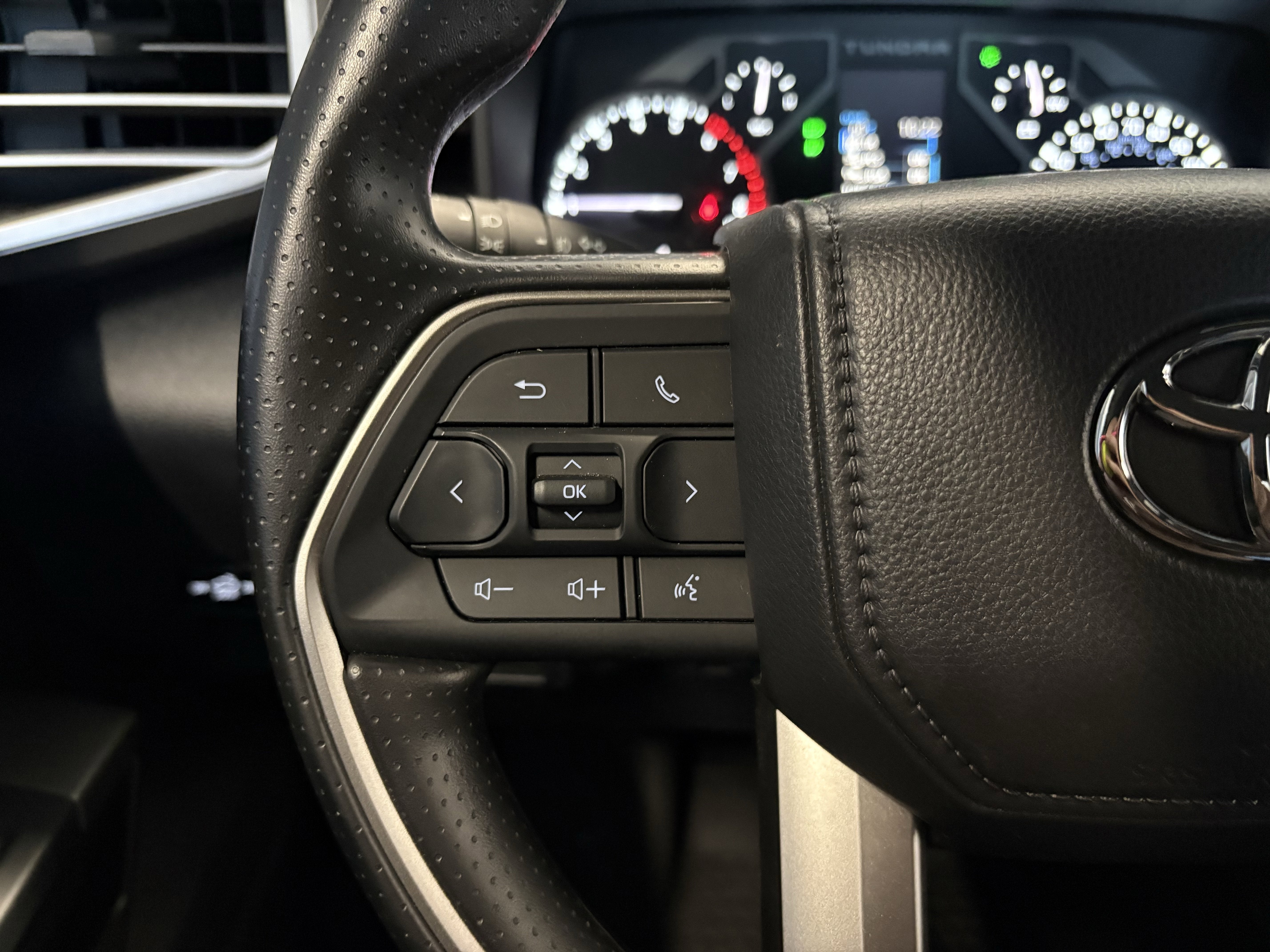 2025 Toyota Tundra SR5 4WD