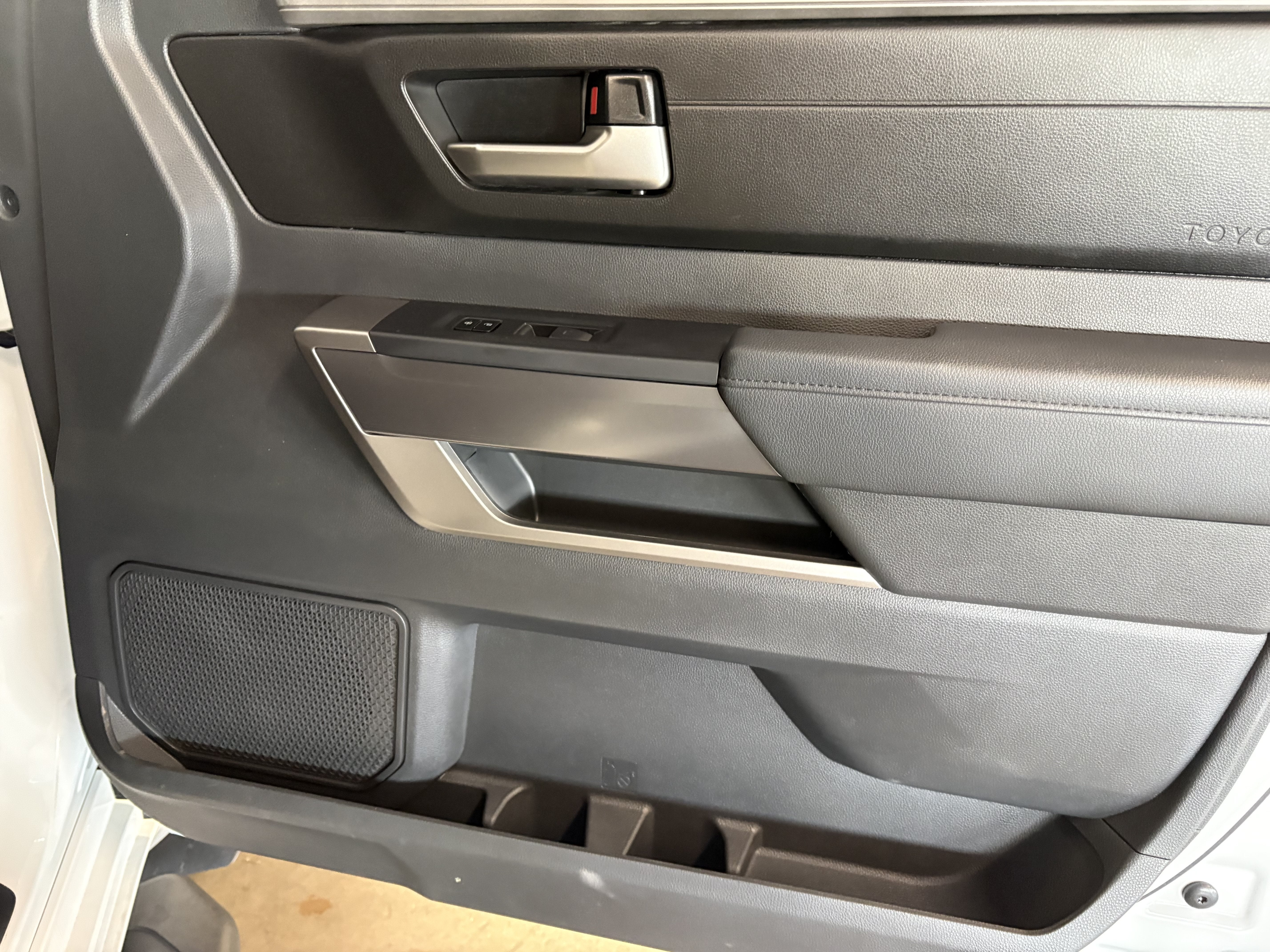 2025 Toyota Tundra SR5 Premium 4WD