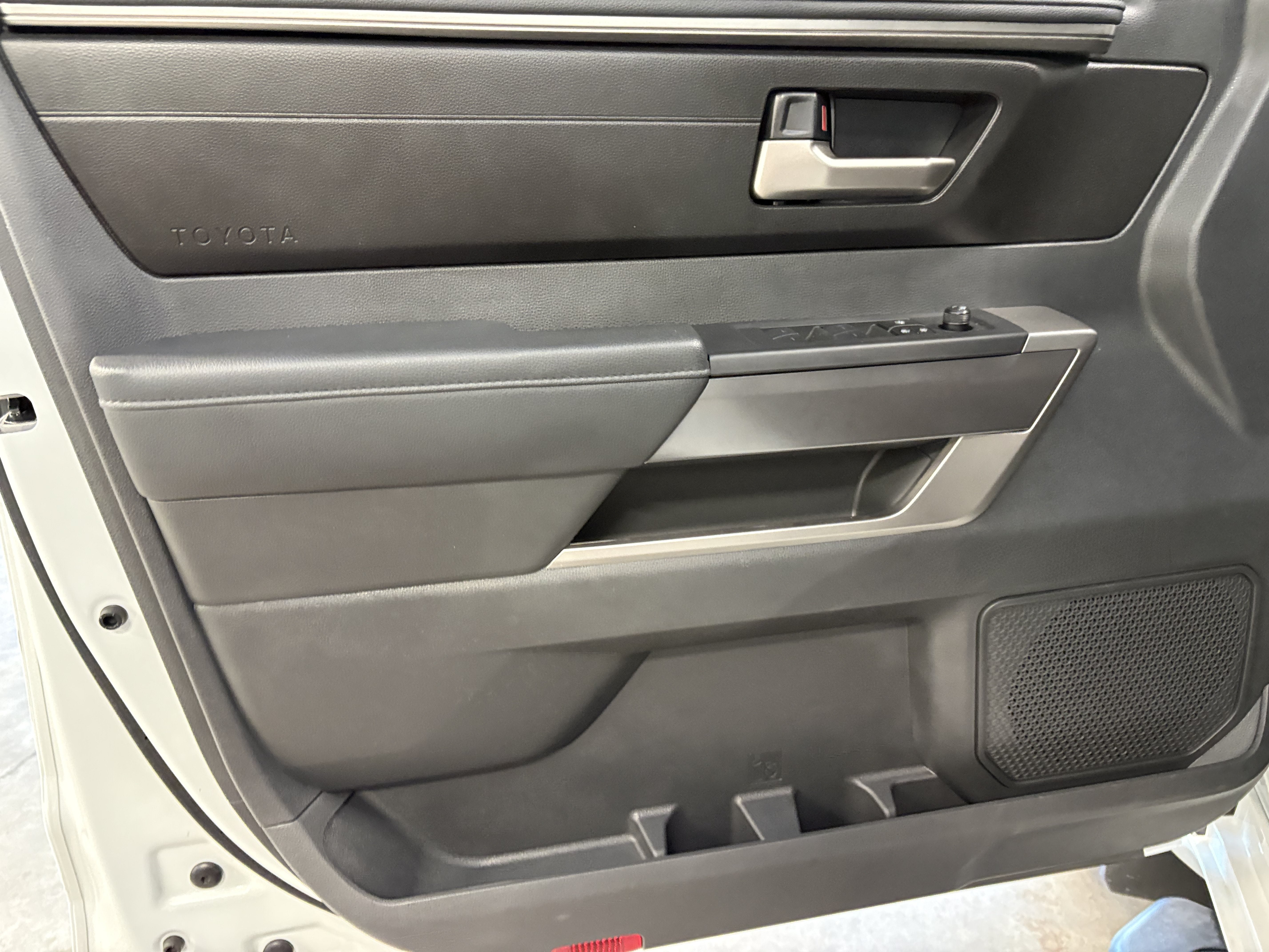 2025 Toyota Tundra SR5 Premium 4WD
