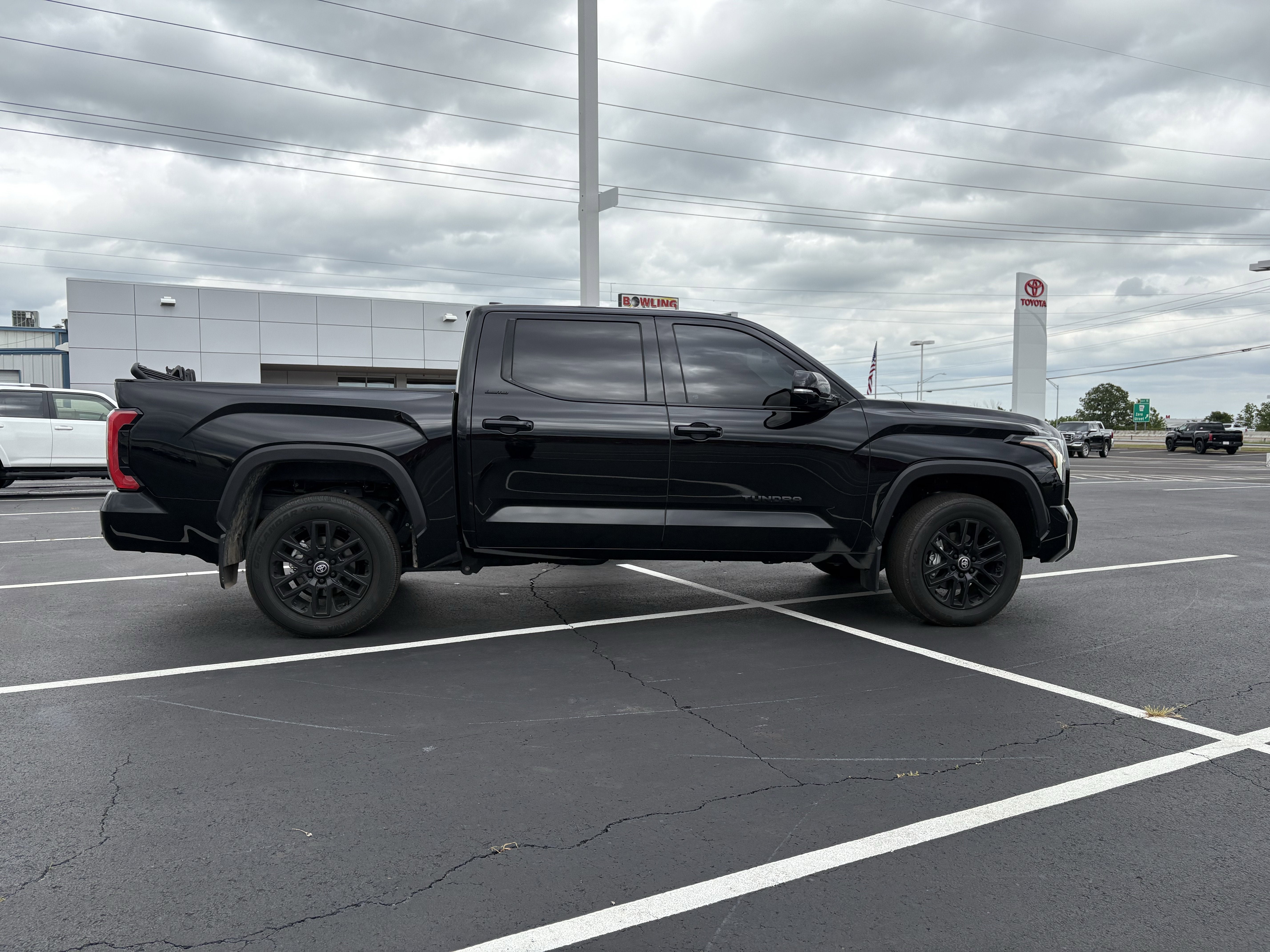 2025 Toyota Tundra SR5 Premium 4WD