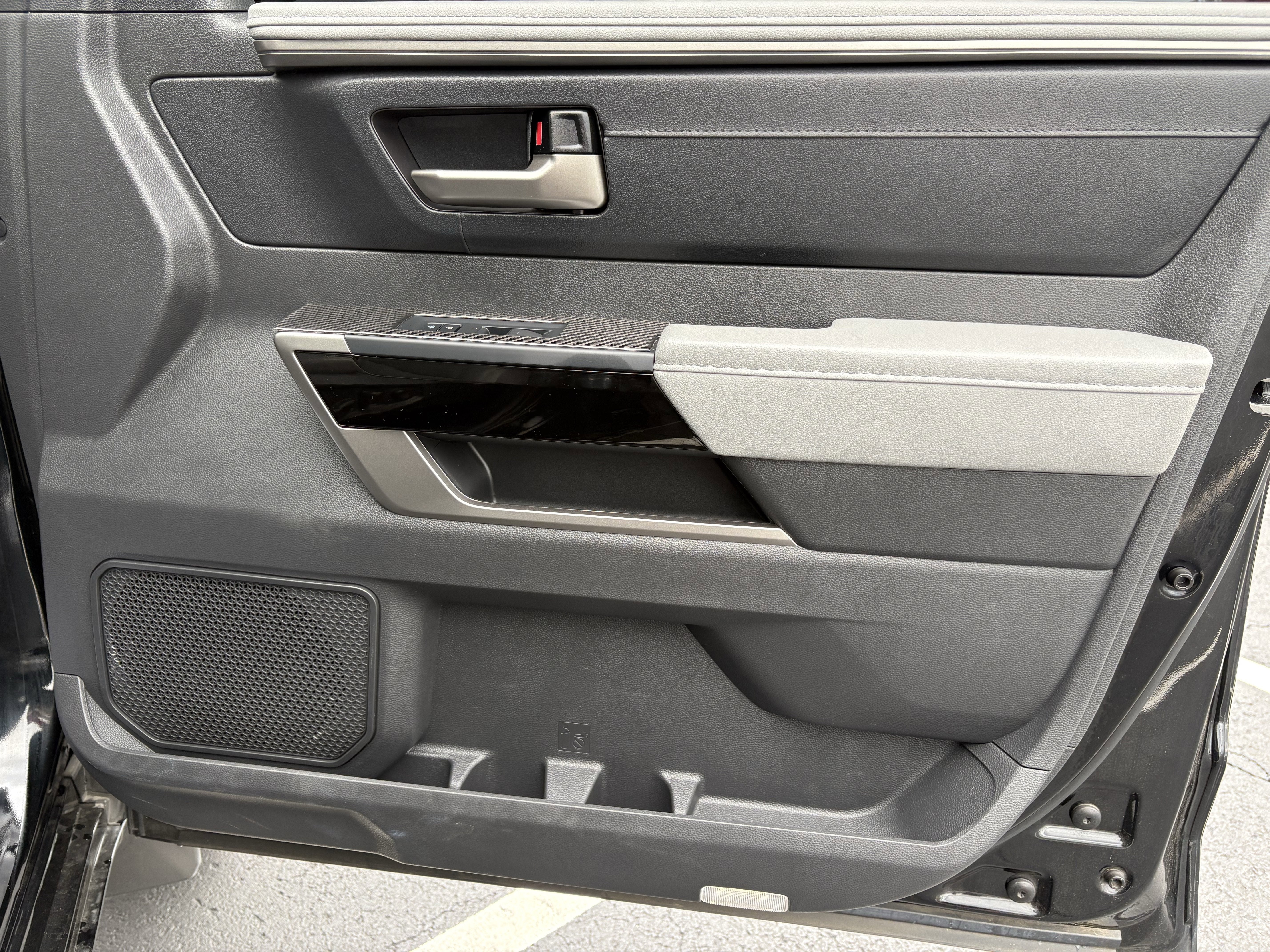 2025 Toyota Tundra SR5 Premium 4WD