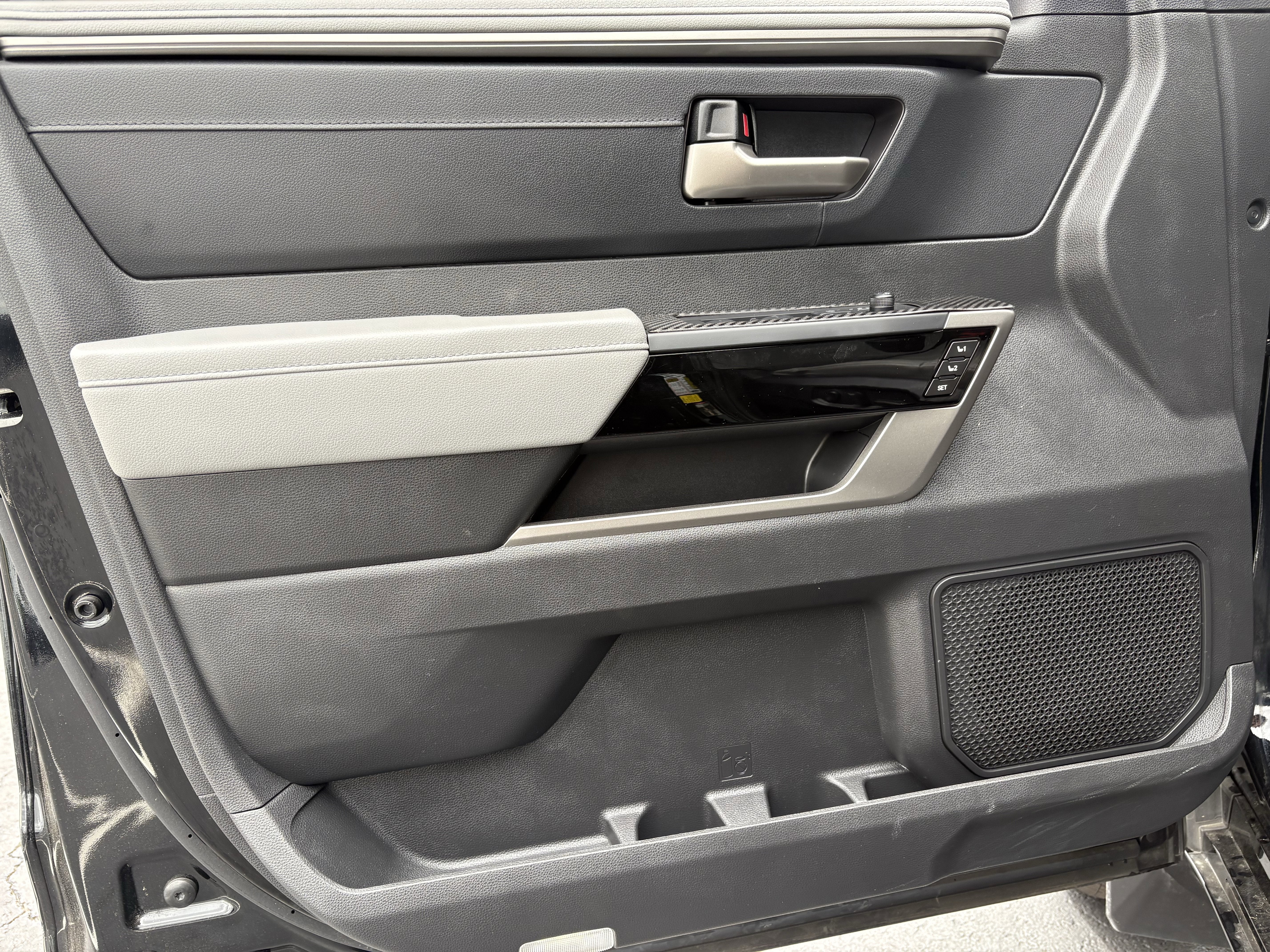 2025 Toyota Tundra SR5 Premium 4WD