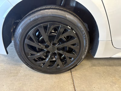 2024 Toyota Corolla LE FWD
