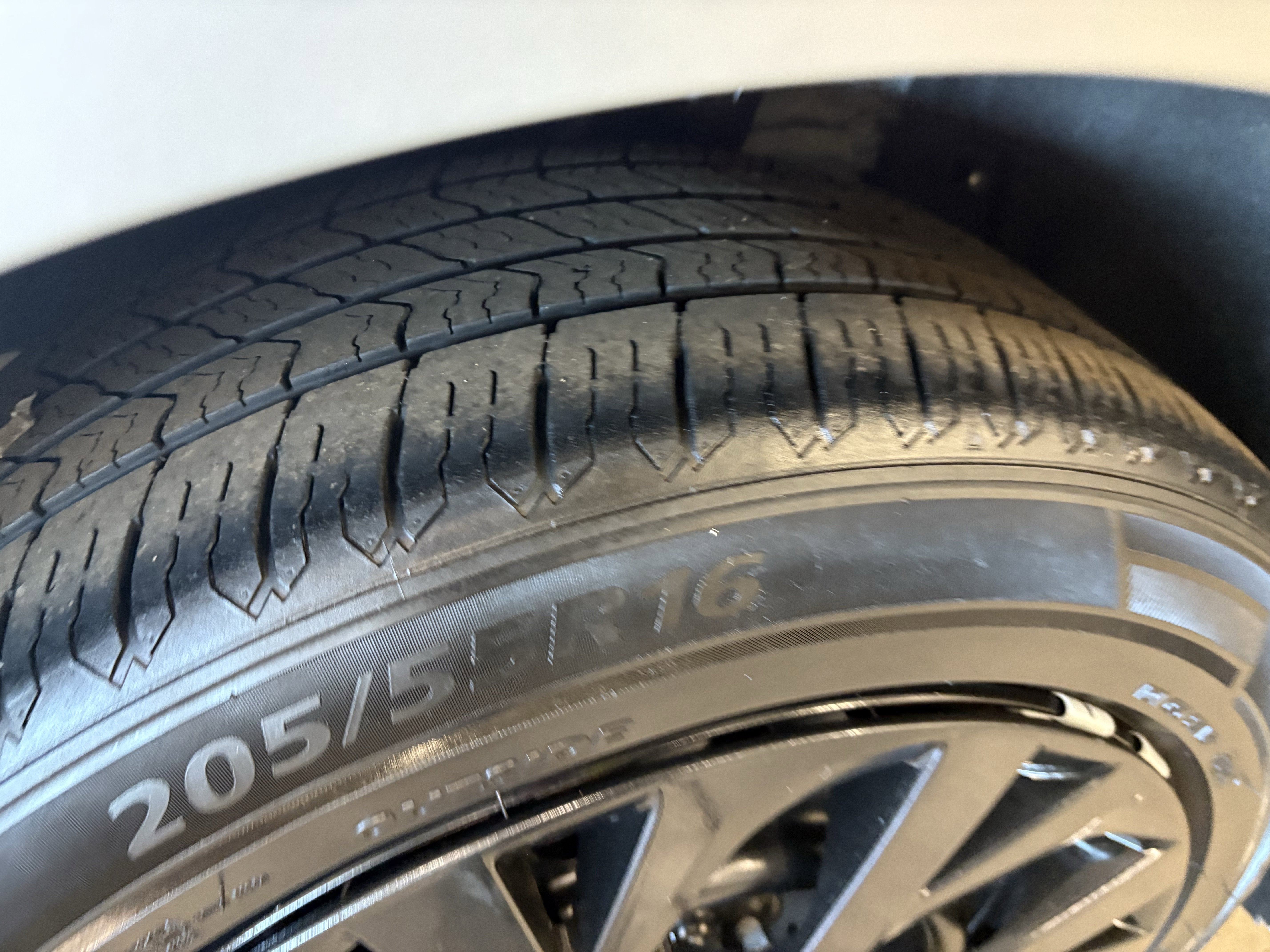 2024 Toyota Corolla LE FWD