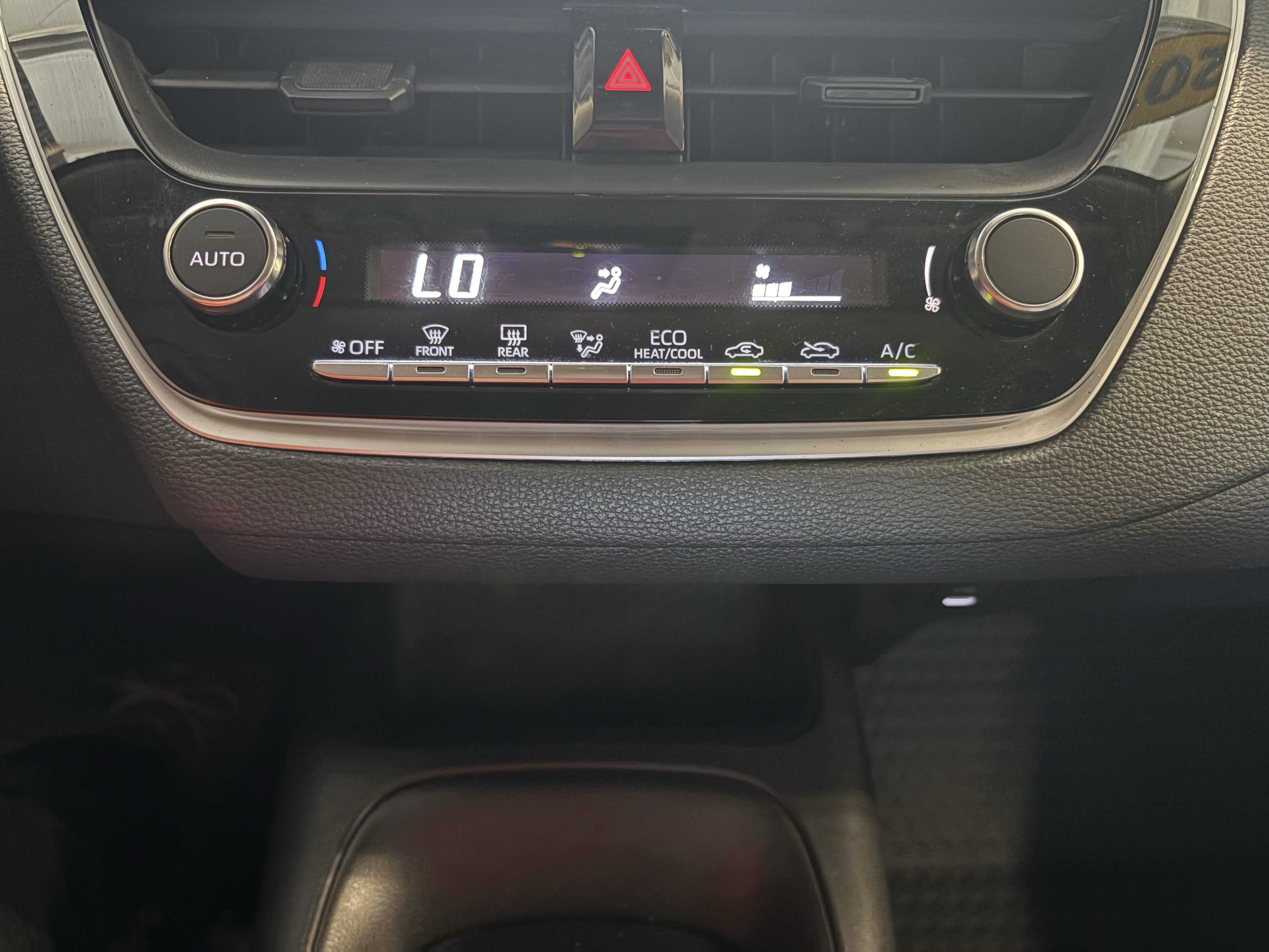 2025 Toyota Corolla LE FWD