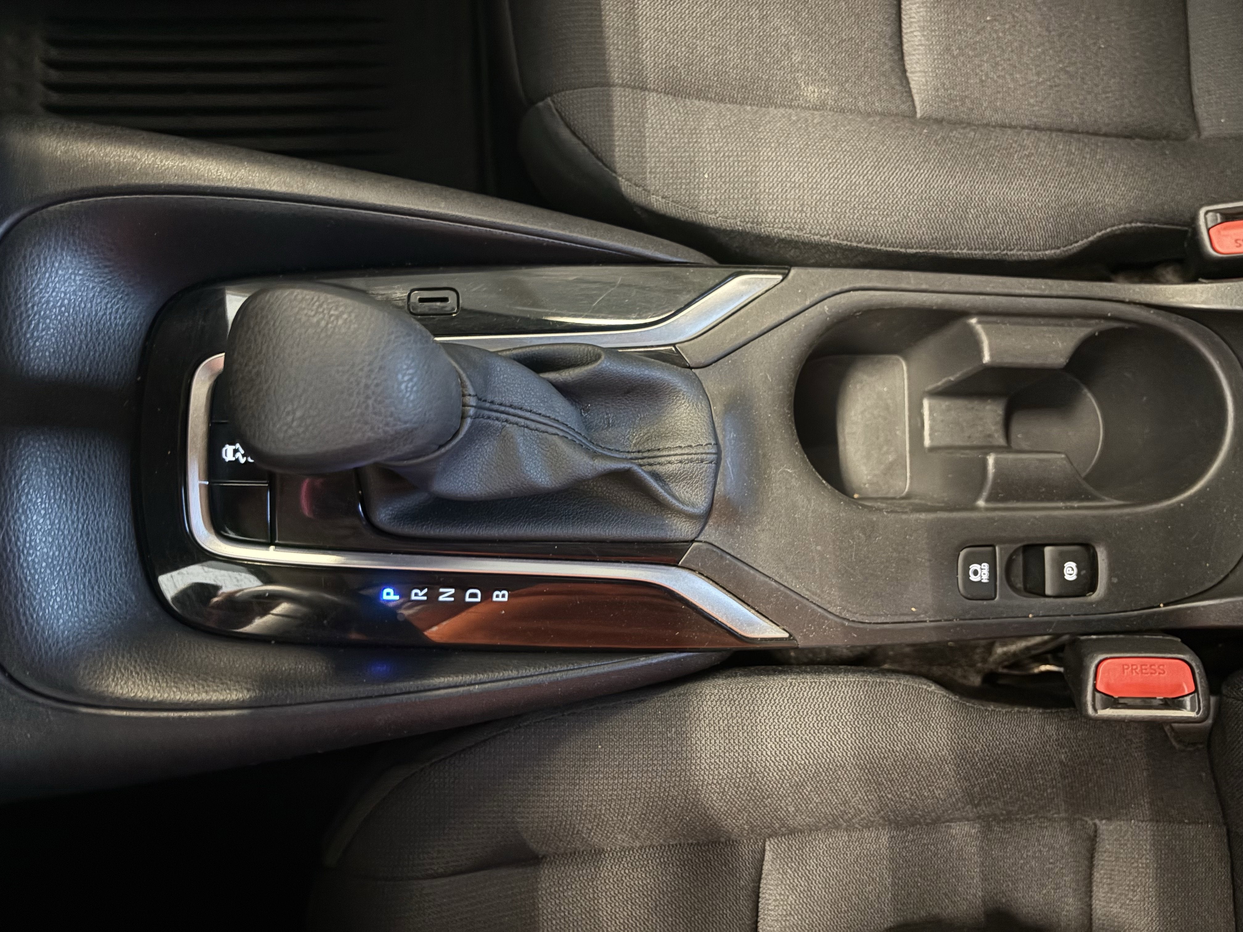 2025 Toyota Corolla LE FWD