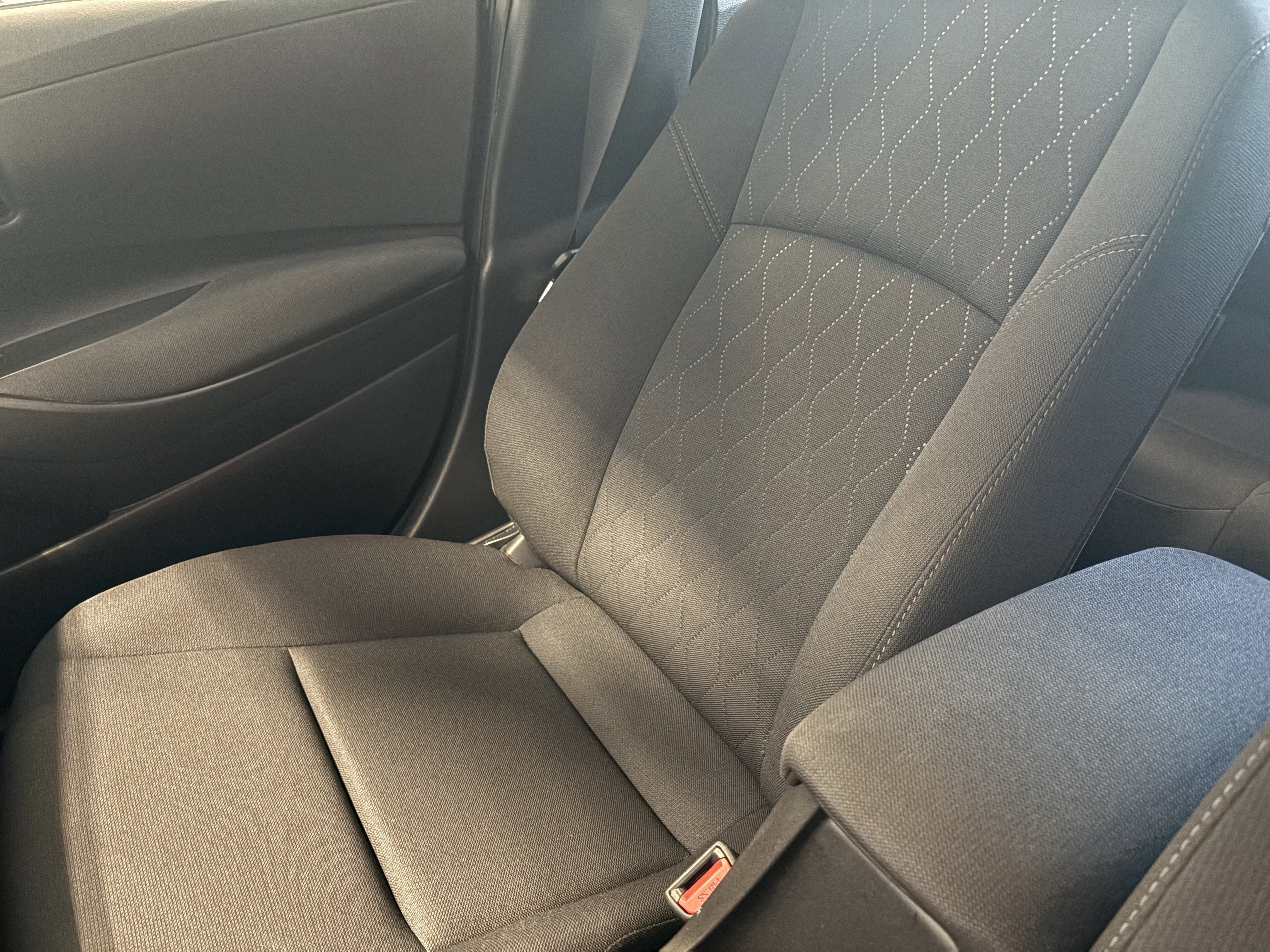 2025 Toyota Corolla LE FWD