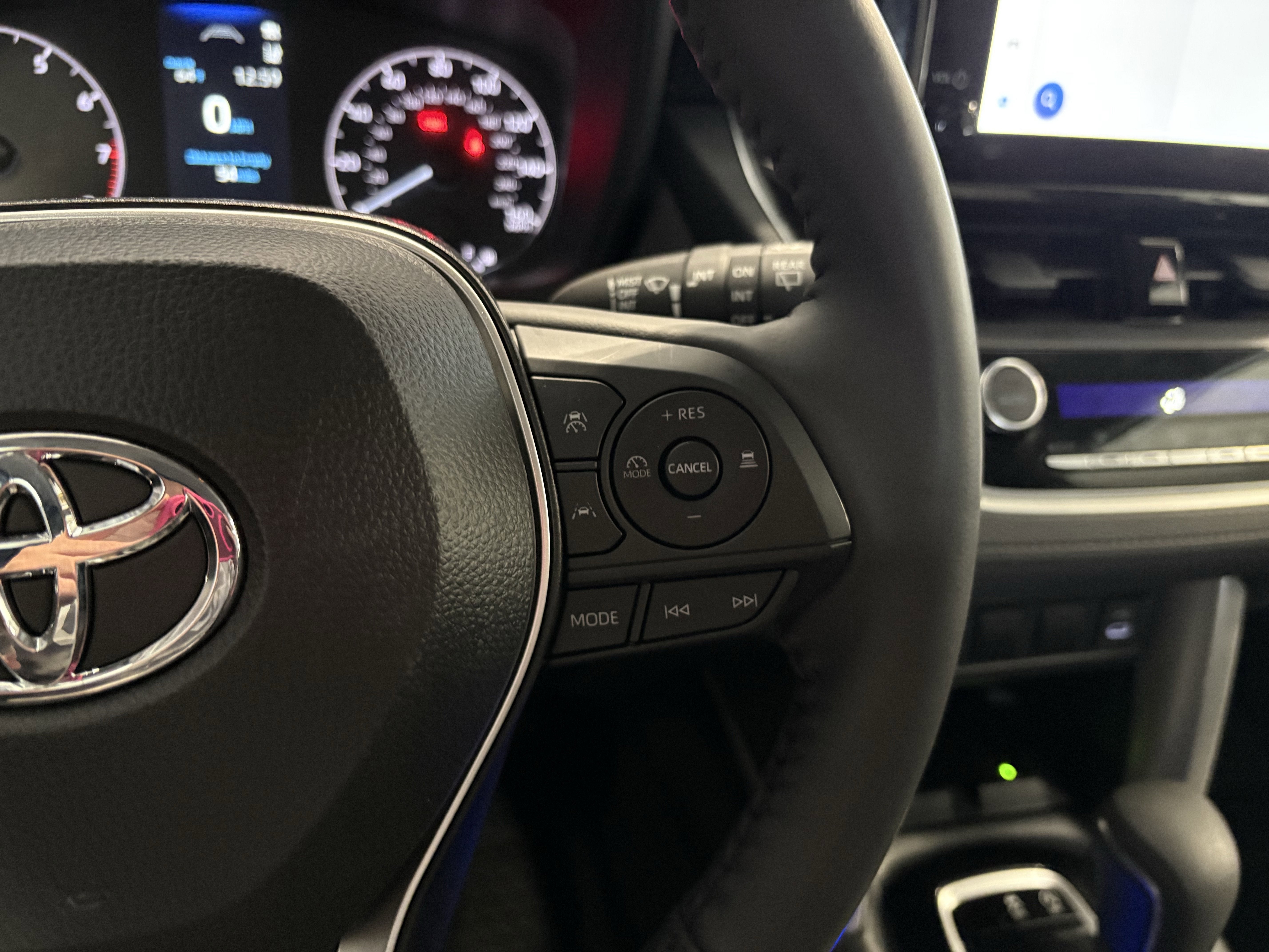 2024 Toyota Corolla Cross LE FWD