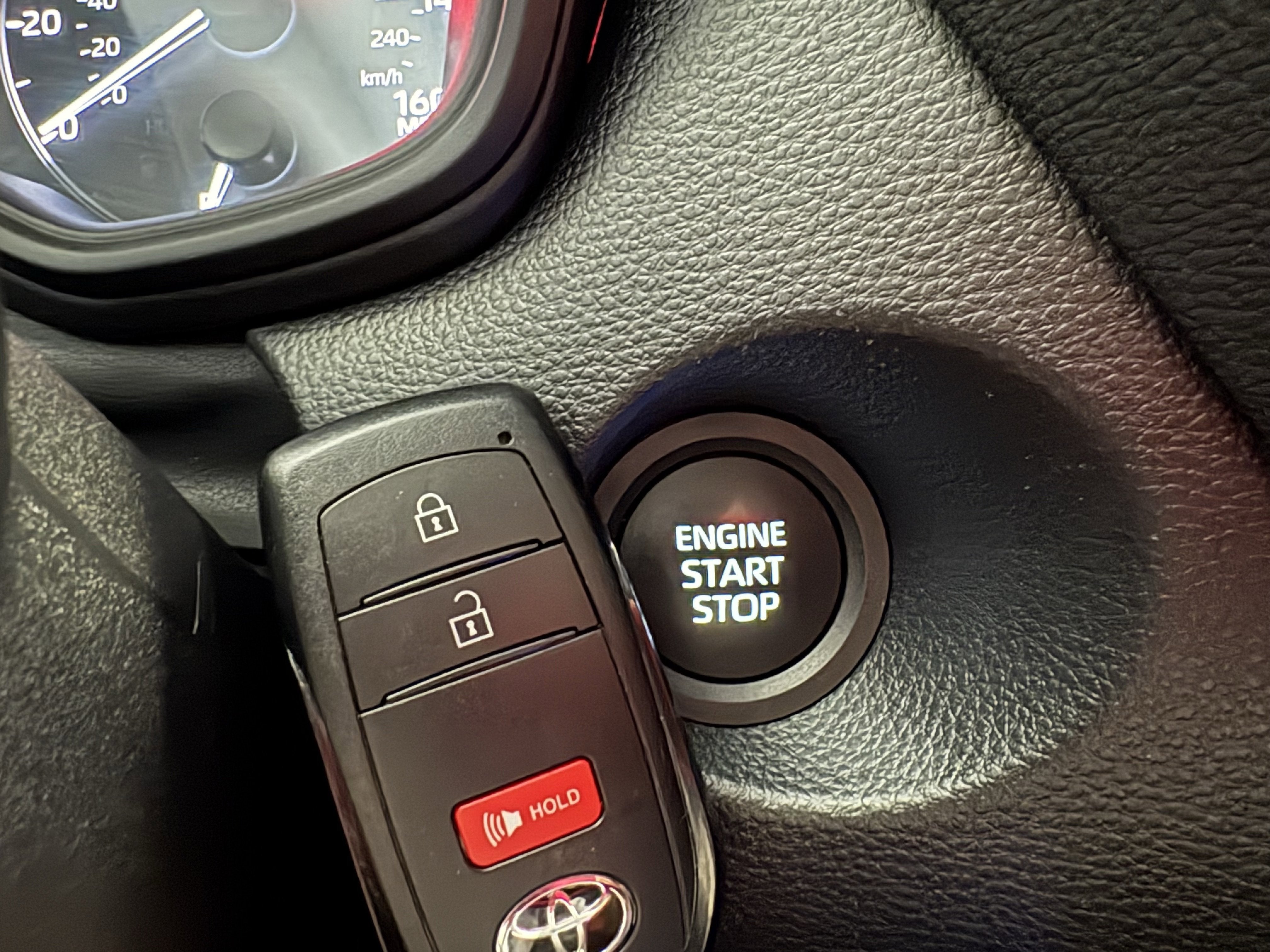 2024 Toyota Corolla Cross LE FWD