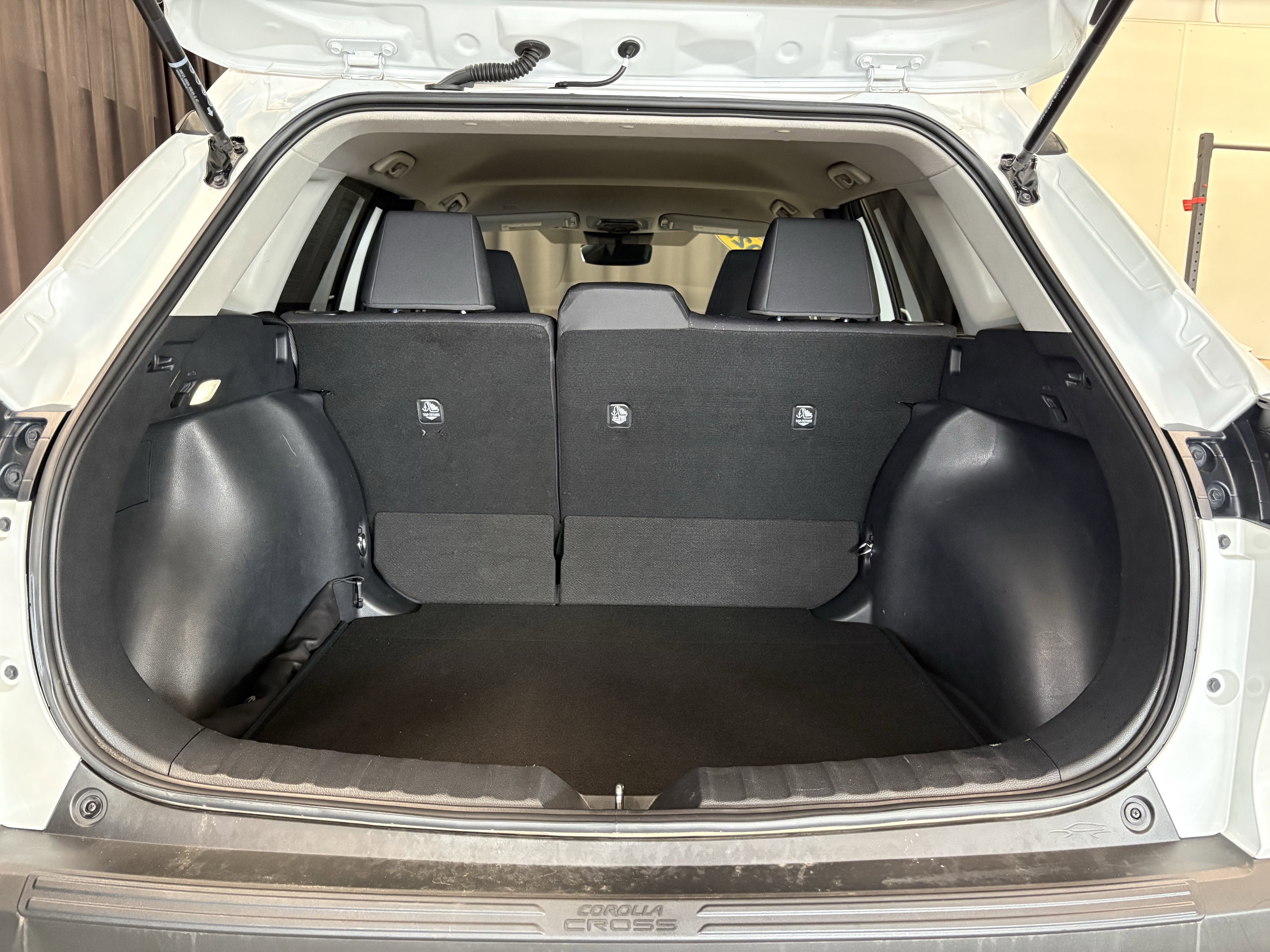 2024 Toyota Corolla Cross LE FWD