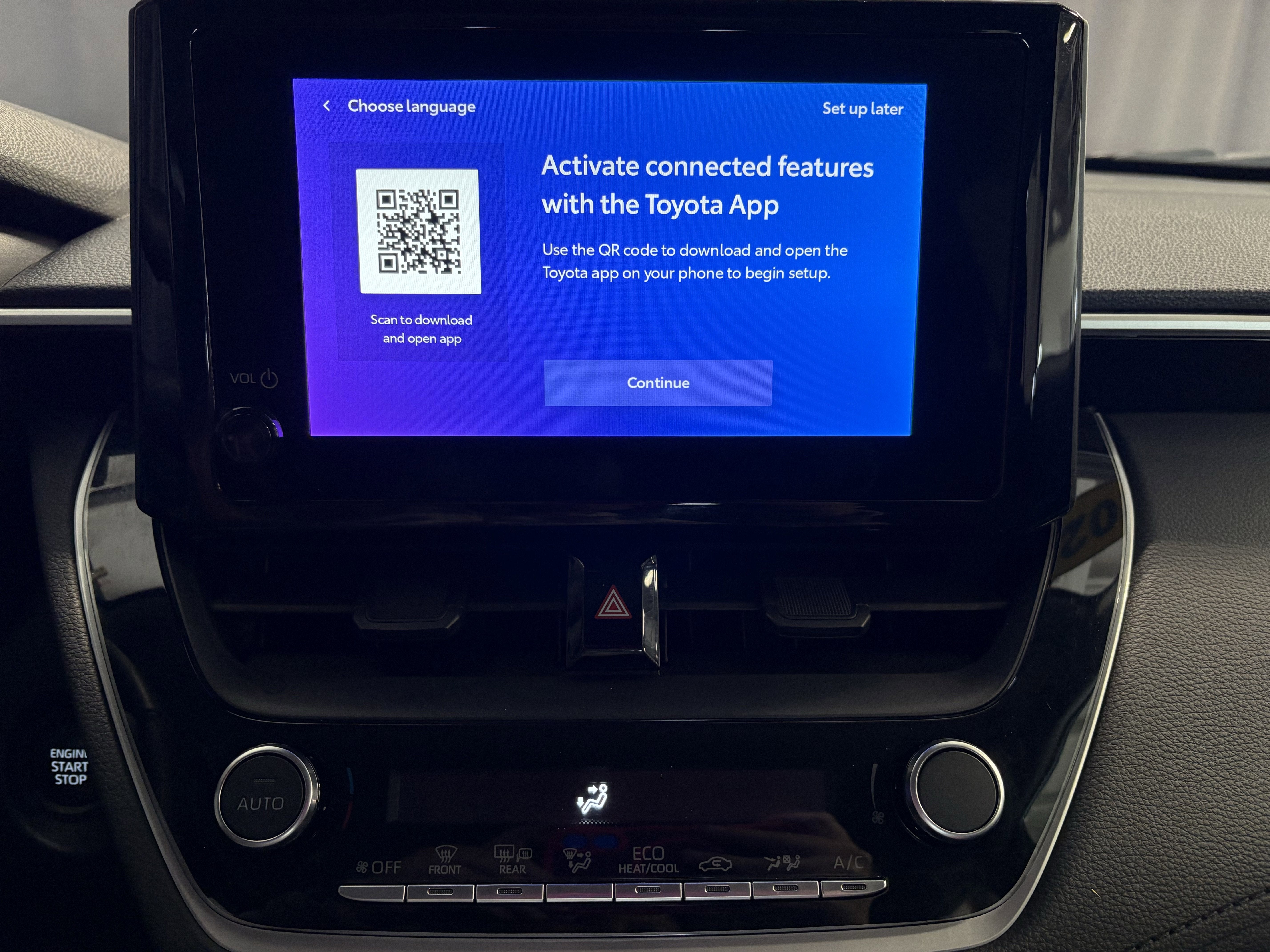 2024 Toyota Corolla Cross LE FWD