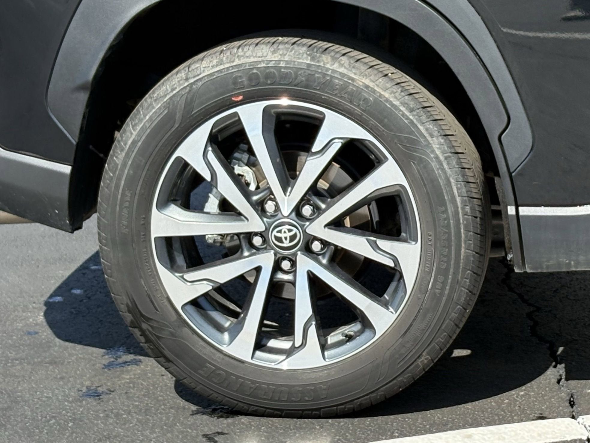 2025 Toyota Corolla Cross XLE AWD